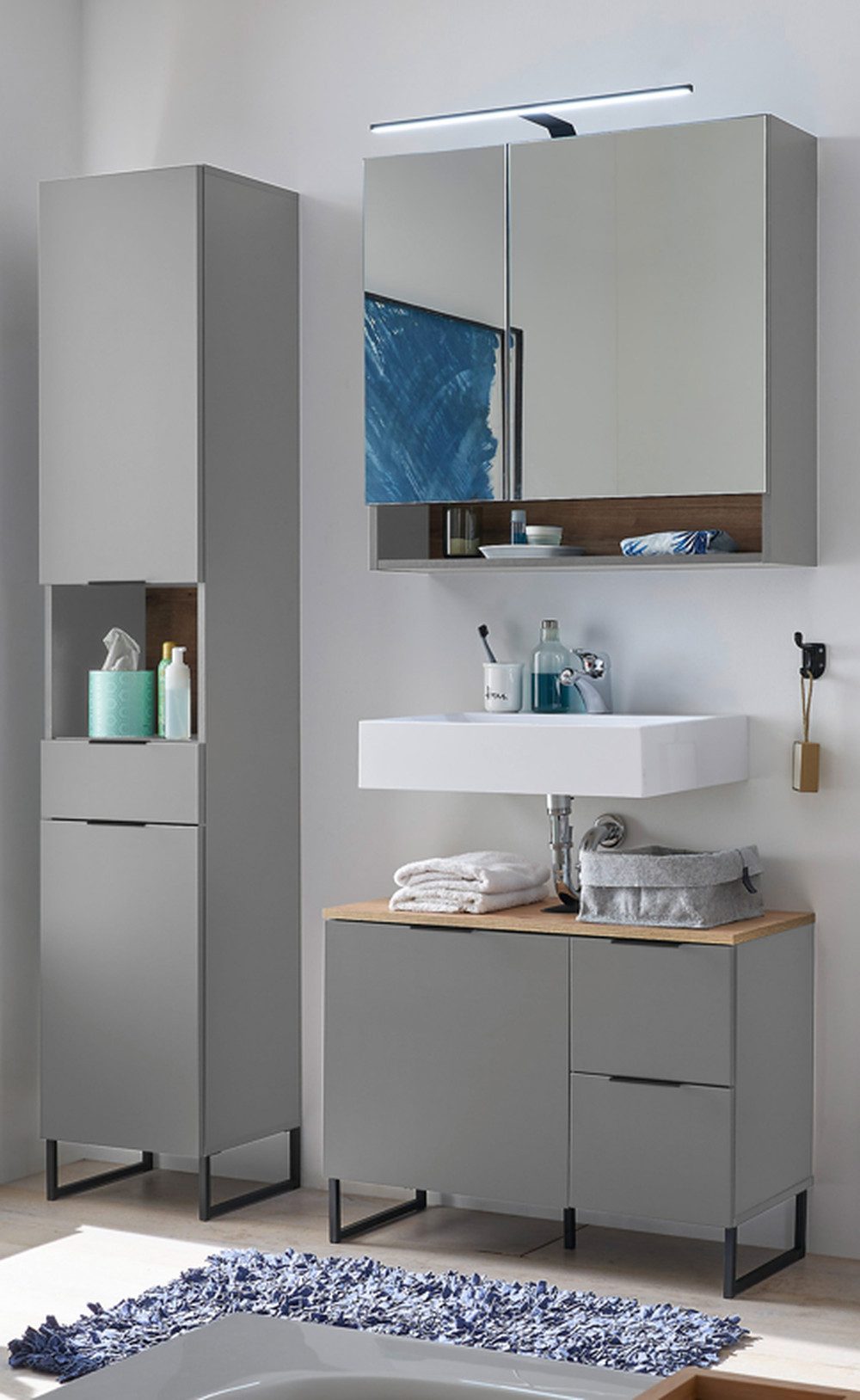 BEGA BBK Badezimmer-Set (3-tlg) in grau matt / Evoke Eiche Dekor - 140x195x35 (BxHxT), (3-tlg., bestehend aus: Waschbeckenunterschrank,Spiegelschrank, Hochschrank)