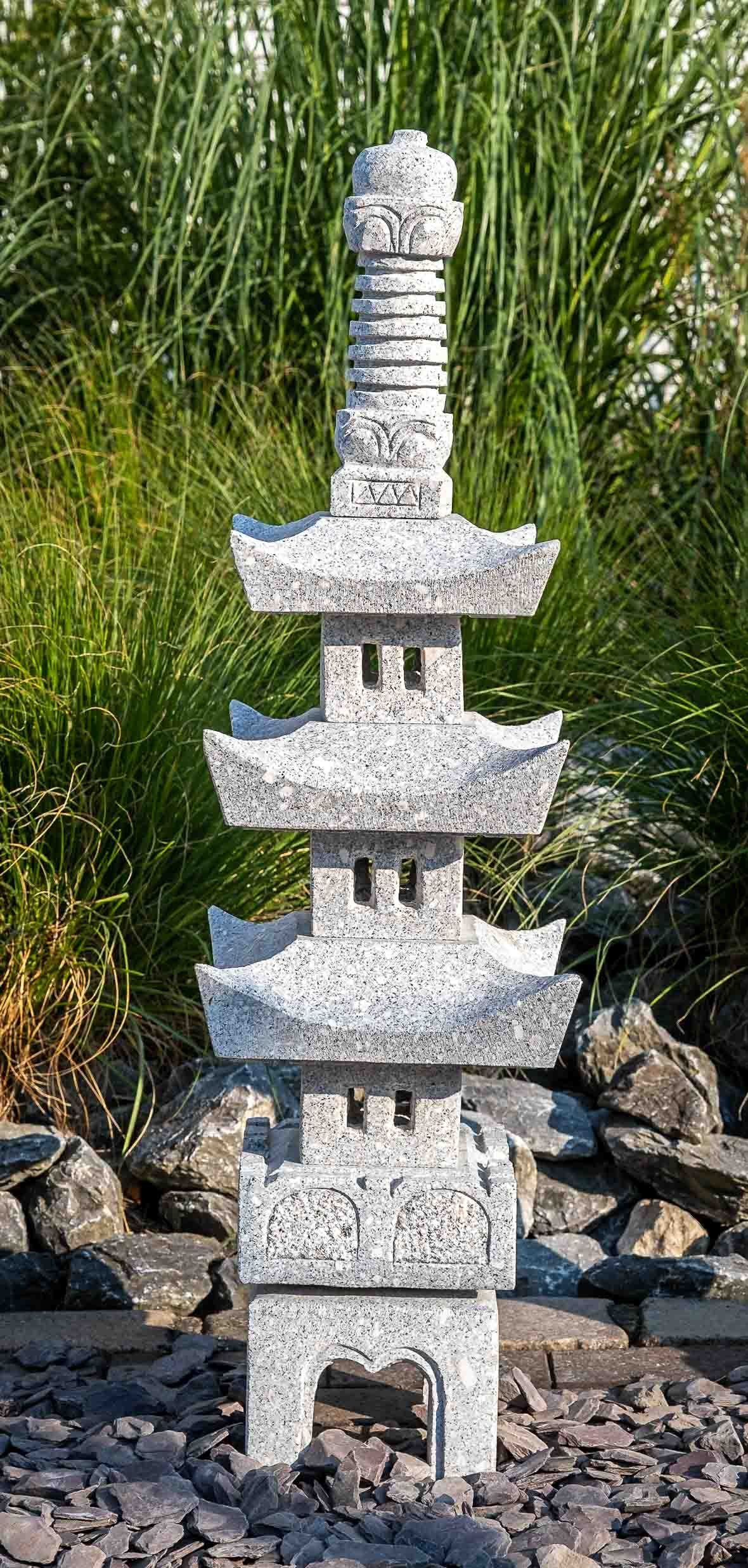 IDYL Gartenfigur Granit Pagoda 3-stöckig, Granit – ein Naturprodukt – sehr robust – witterungsbeständig gegen Frost, Regen und UV-Strahlung.