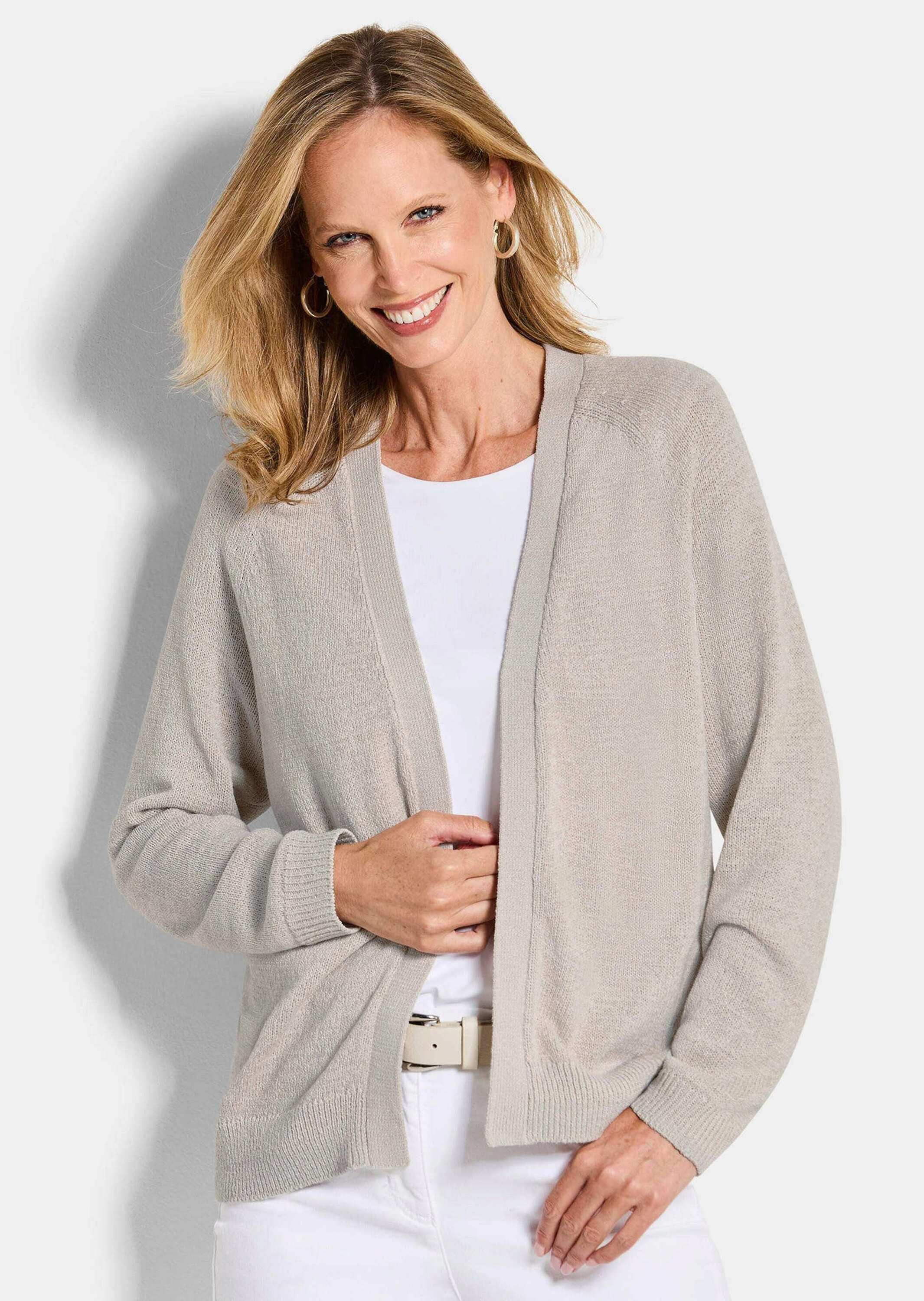 GOLDNER Strickjacke Kurzgröße: Strickjacke mit Strickbandblende Kurzjacke ohne Verschluss mit gerippten Abschlüssen und Langarm