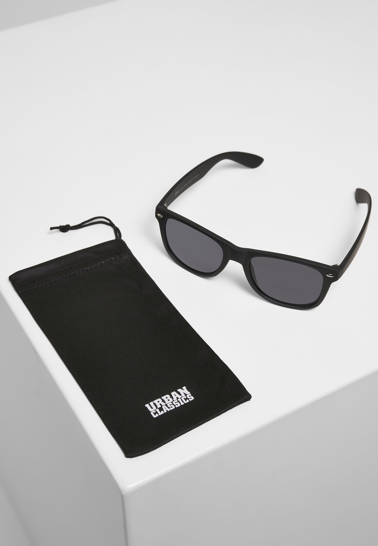 URBAN CLASSICS Sonnenbrille Accessoires Sunglasses Likoma UC black