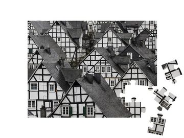 puzzleYOU Puzzle Traditionelle Fachwerkhäuser, 48 Puzzleteile, puzzleYOU-Kollektionen Deutschland, Schwarz-Weiß