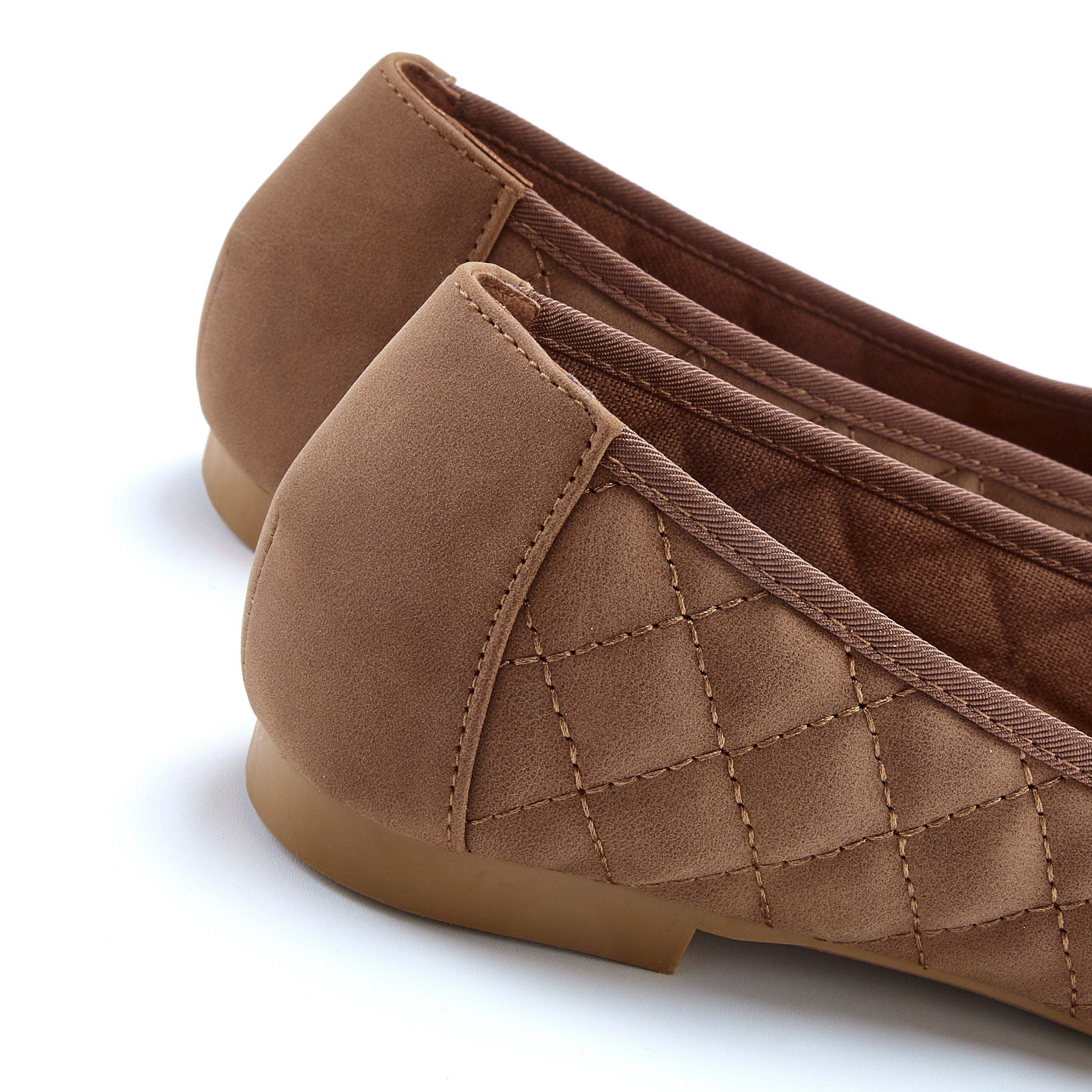 LASCANA Slipper, Schlüpfschuh Ballerina mit Schleifenapplikation VEGAN