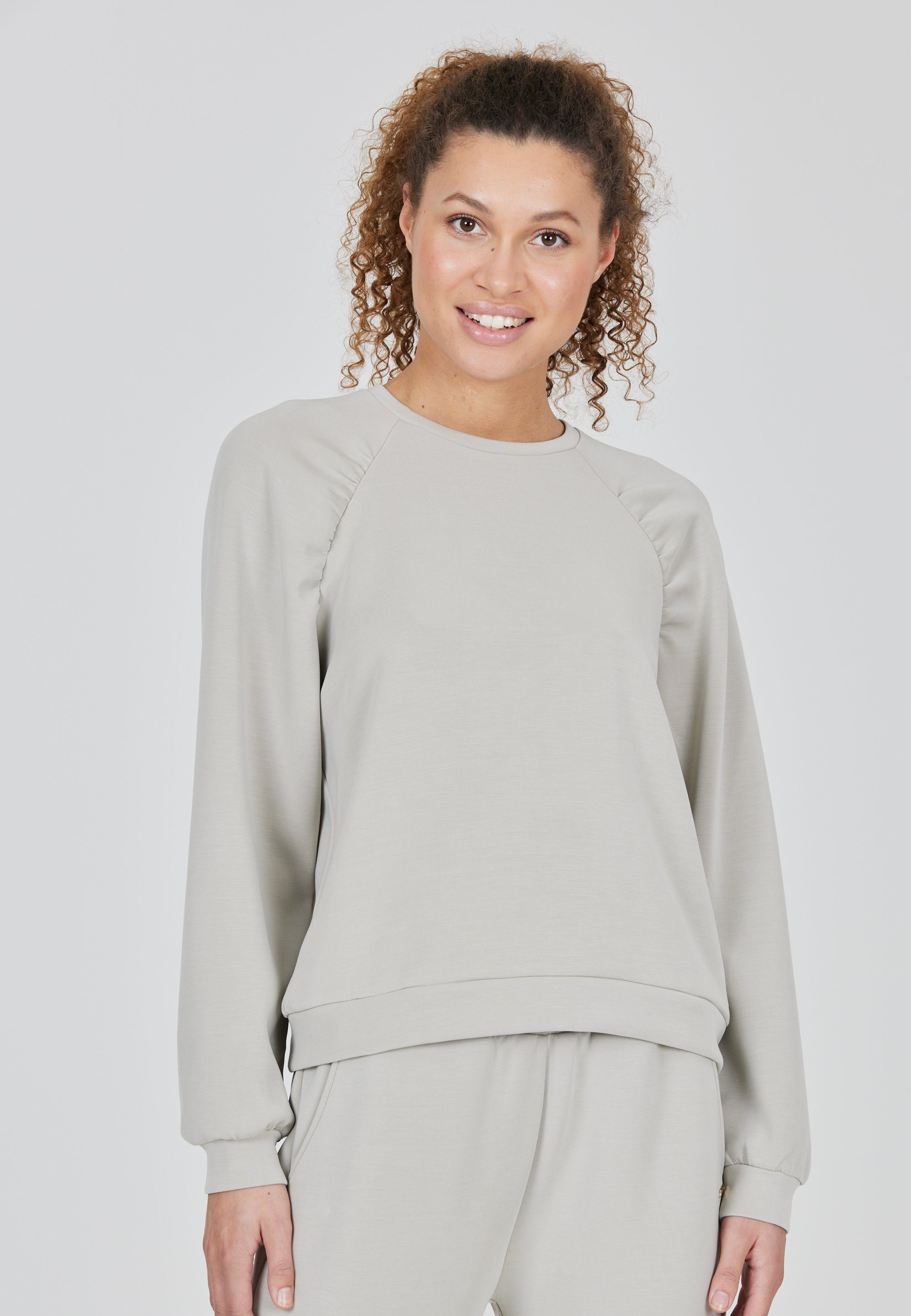 ATHLECIA Sweatshirt Jillnana in schlichtem Design hellbeige