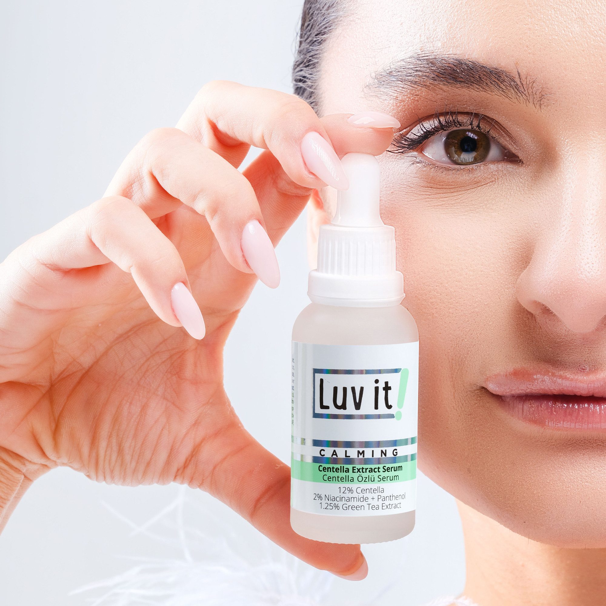 Luv it! Gesichtsserum Centella Serum, Beruhigendes Gesichtsserum gegen Rötungen