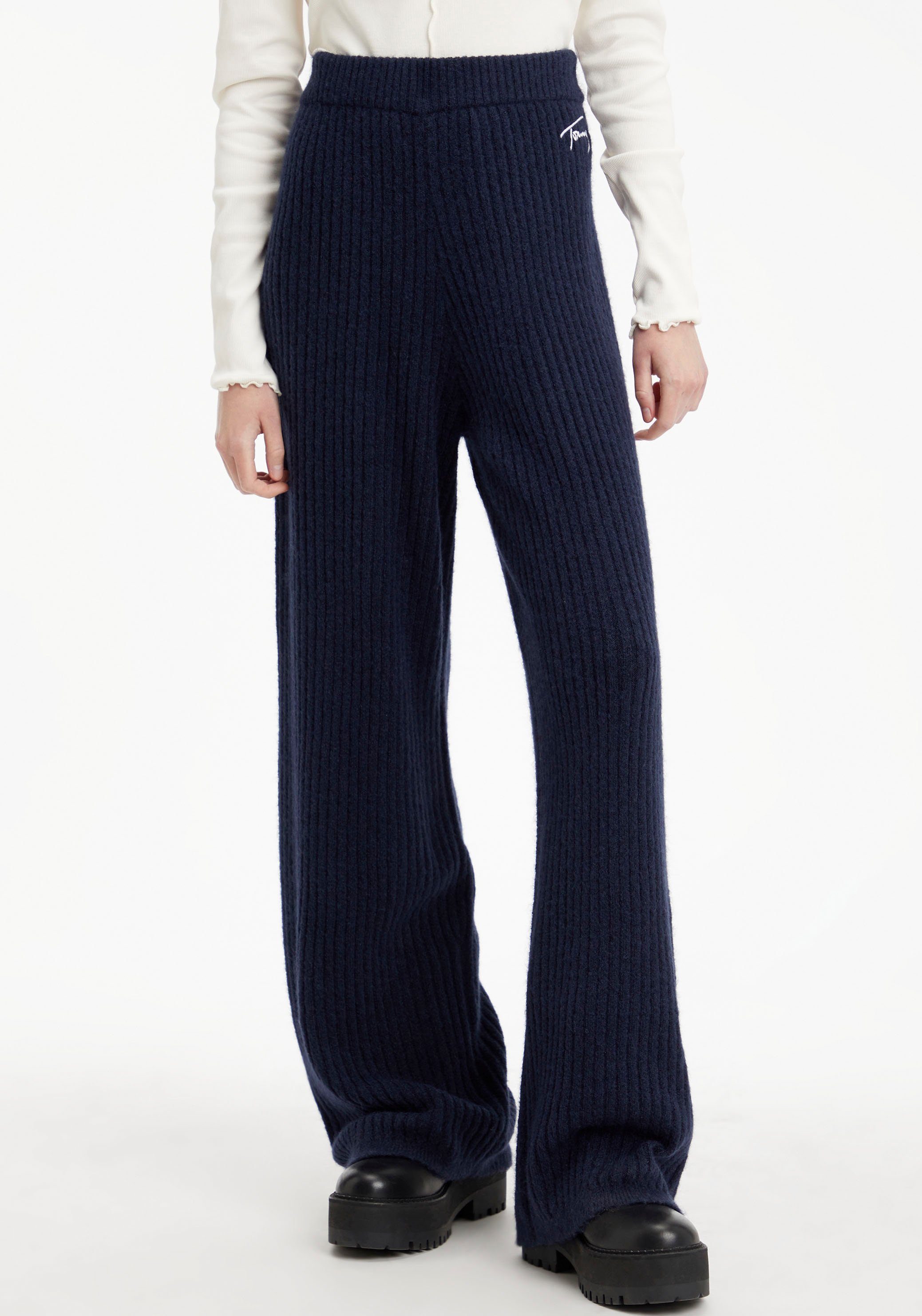 COSY Rippoptik Tommy in SIGNATURE & SWEATER Jeans mit Loungehose TJW Jeans Logo-Flag PANT Tommy