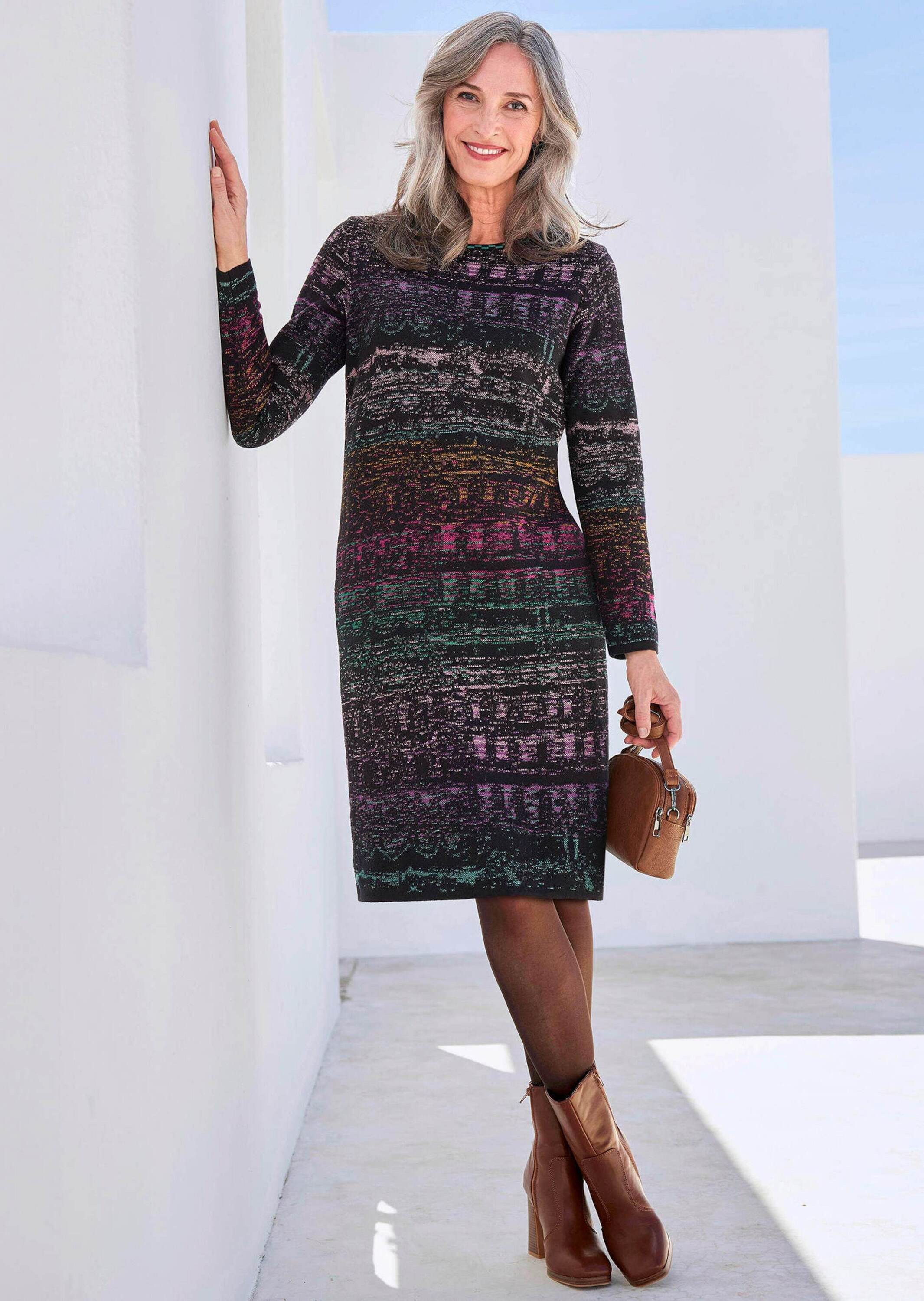 GOLDNER Strickpullover Kurzgröße: Baumwoll-Strickkleid, Rundhals Knieumspielendes Midikleid mit Tubularblende und Langarm