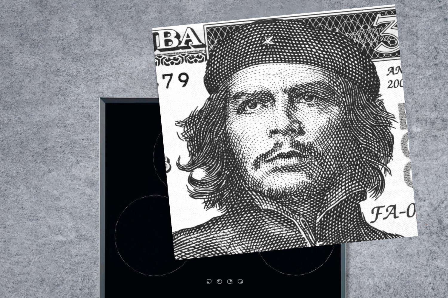 für Arbeitsplatte 3-Peso-Note, Ceranfeldabdeckung, 78x78 Schwarz-Weiß-Porträt einer Guavara auf von Che küche Vinyl, tlg), Herdblende-/Abdeckplatte cm, (1 MuchoWow