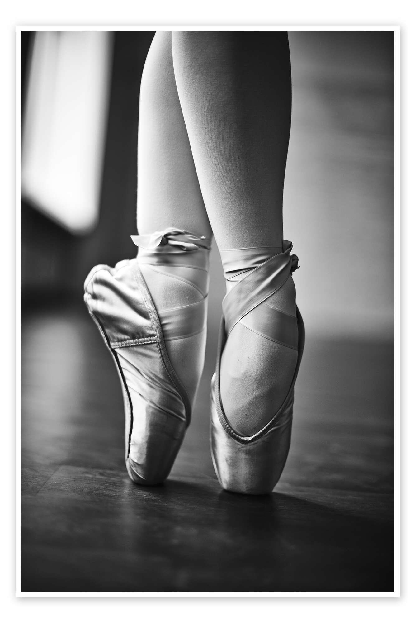 Posterlounge Poster Editors Choice, Füße einer Tänzerin, Wohnzimmer Fotografie