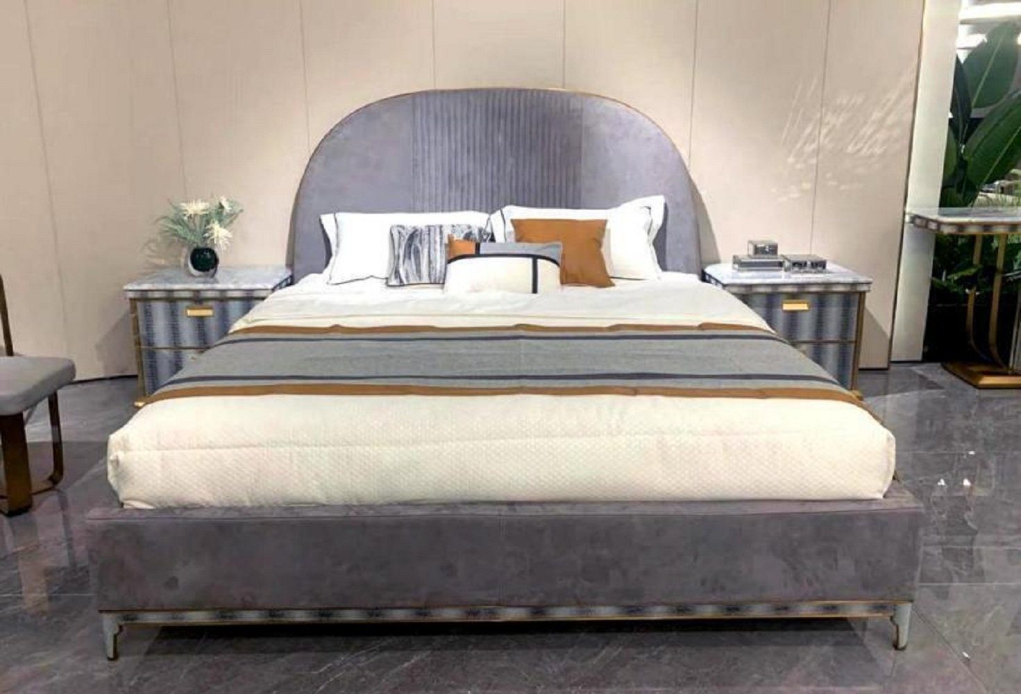 JVmoebel Schlafzimmer-Set Graue Schlafzimmer Garnitur Bettgestell 2x Nachttische Doppelbett, (3-St., 1x Bett + 2x Nachttische), Made in Europa