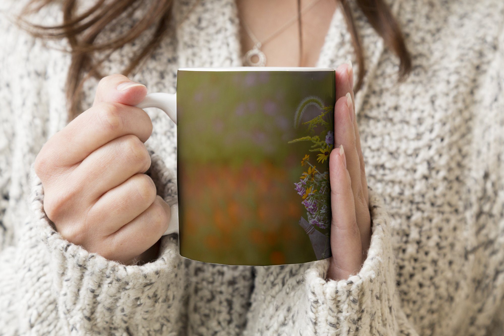 Teetasse, Kaffeetassen, Tasse MuchoWow Teetasse, Keramik, - Geschenk Gießkanne Becher, Blumen Farbe, -