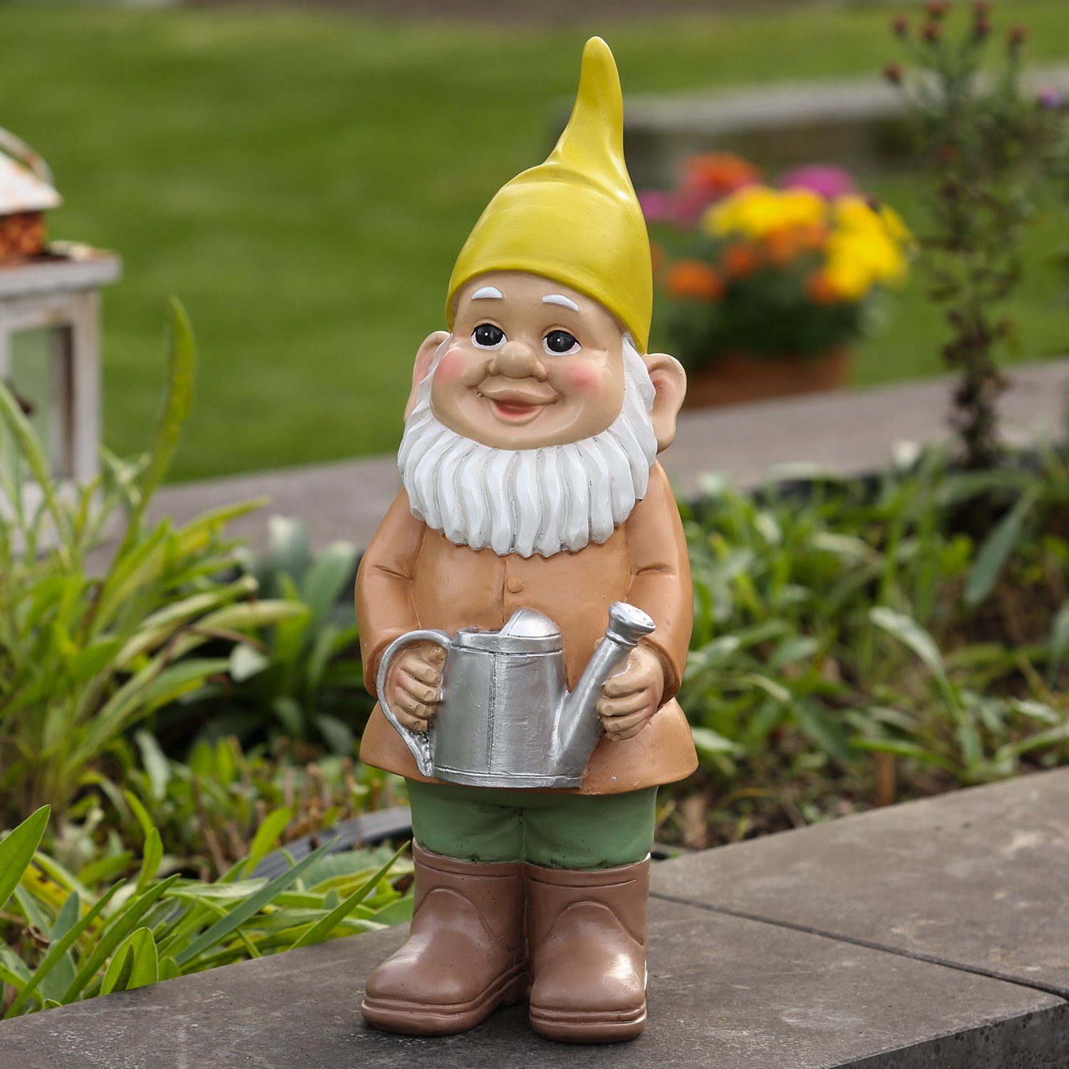 MARELIDA Gartenzwerg Gartenzwerg Zwerg mit Gießkanne Dekofigur Resin Gartenfigur Gnom 29cm, (1 St)