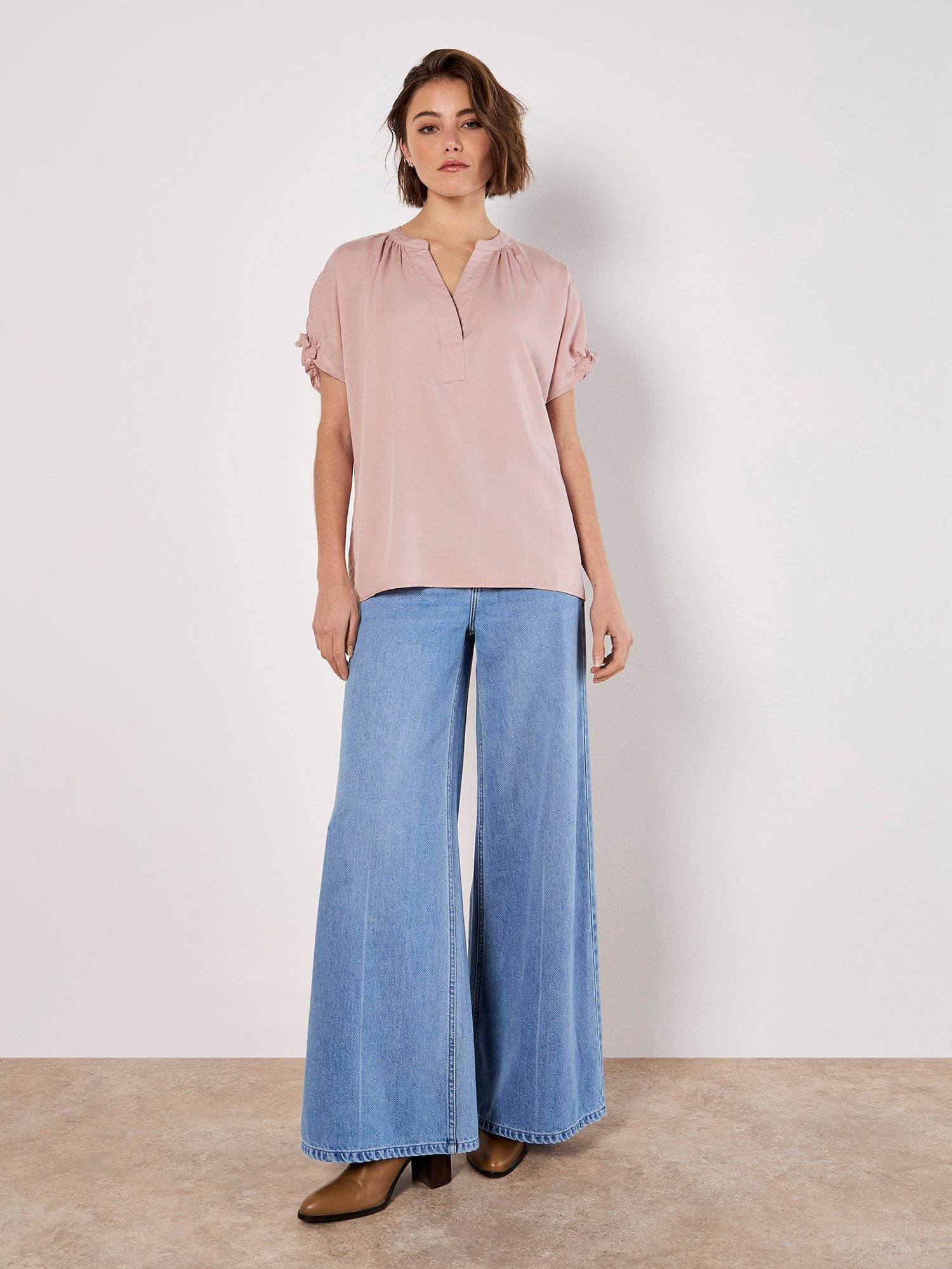 Apricot T-Shirt Top mit V-Ausschnitt, mit günstig online kaufen