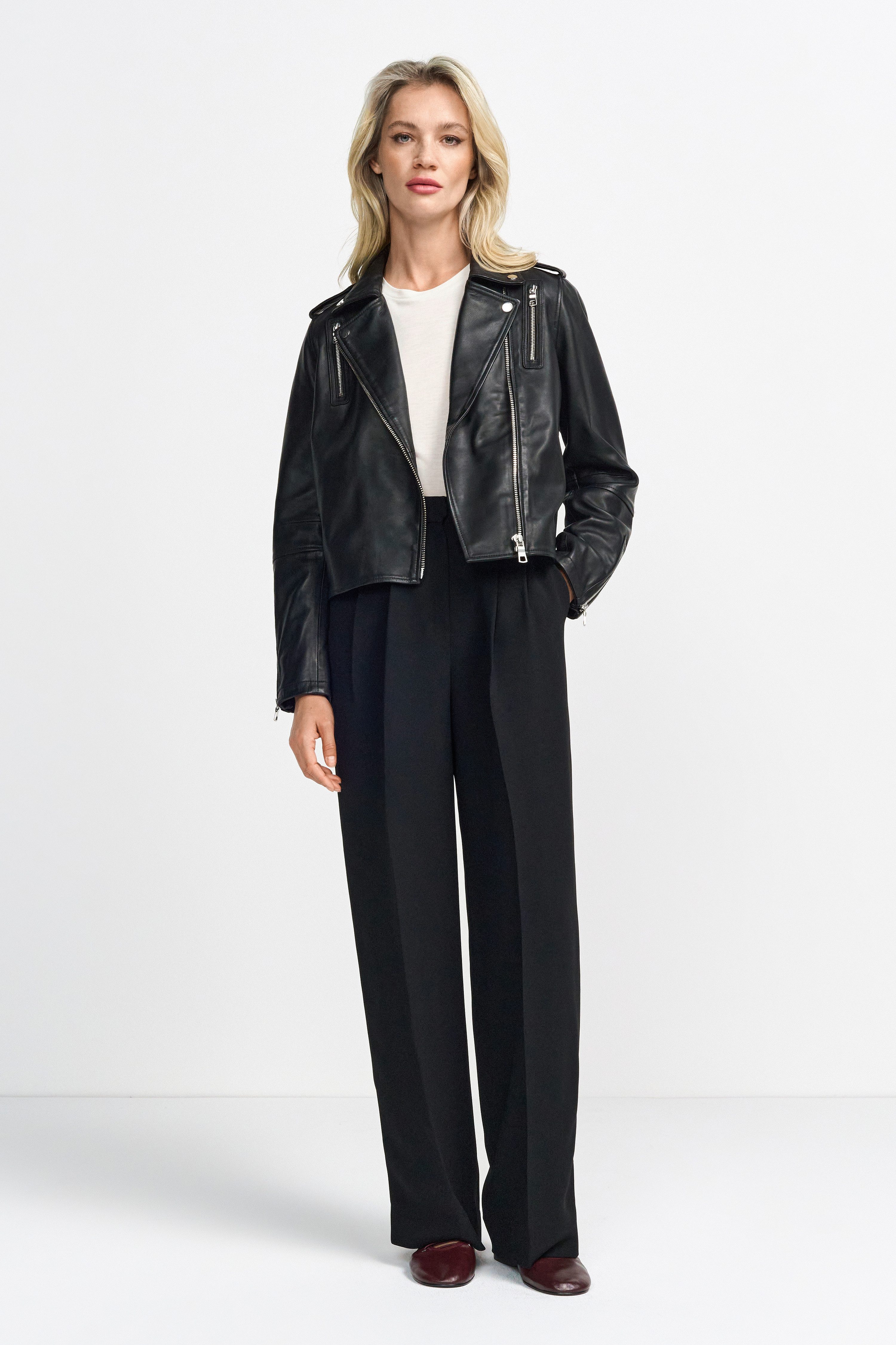 RICHROYAL Bügelfaltenhose Mit Markenlabel über der Tasche