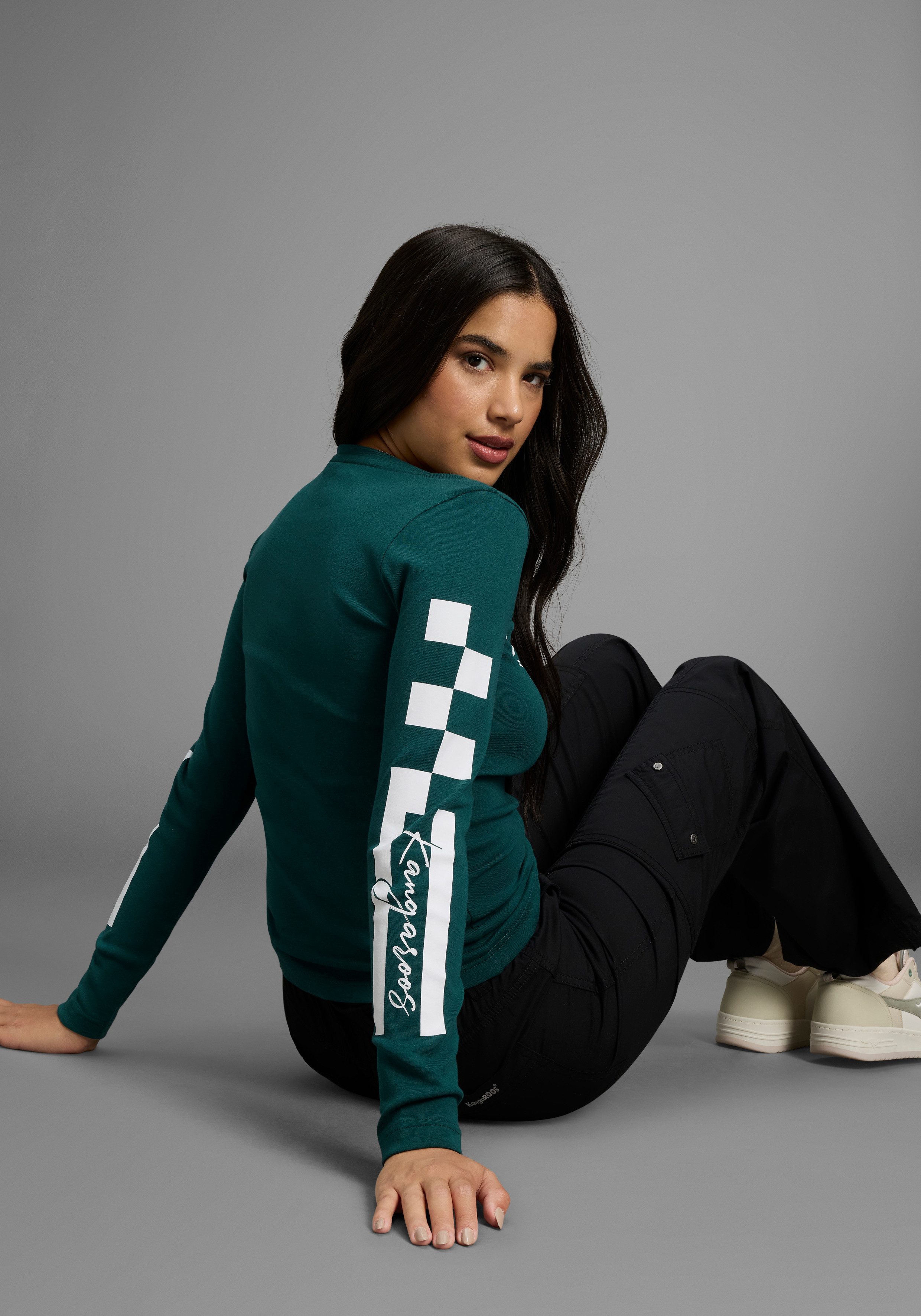 KangaROOS Langarmshirt Langarm, sehr figurbetonte Passform, günstig online kaufen