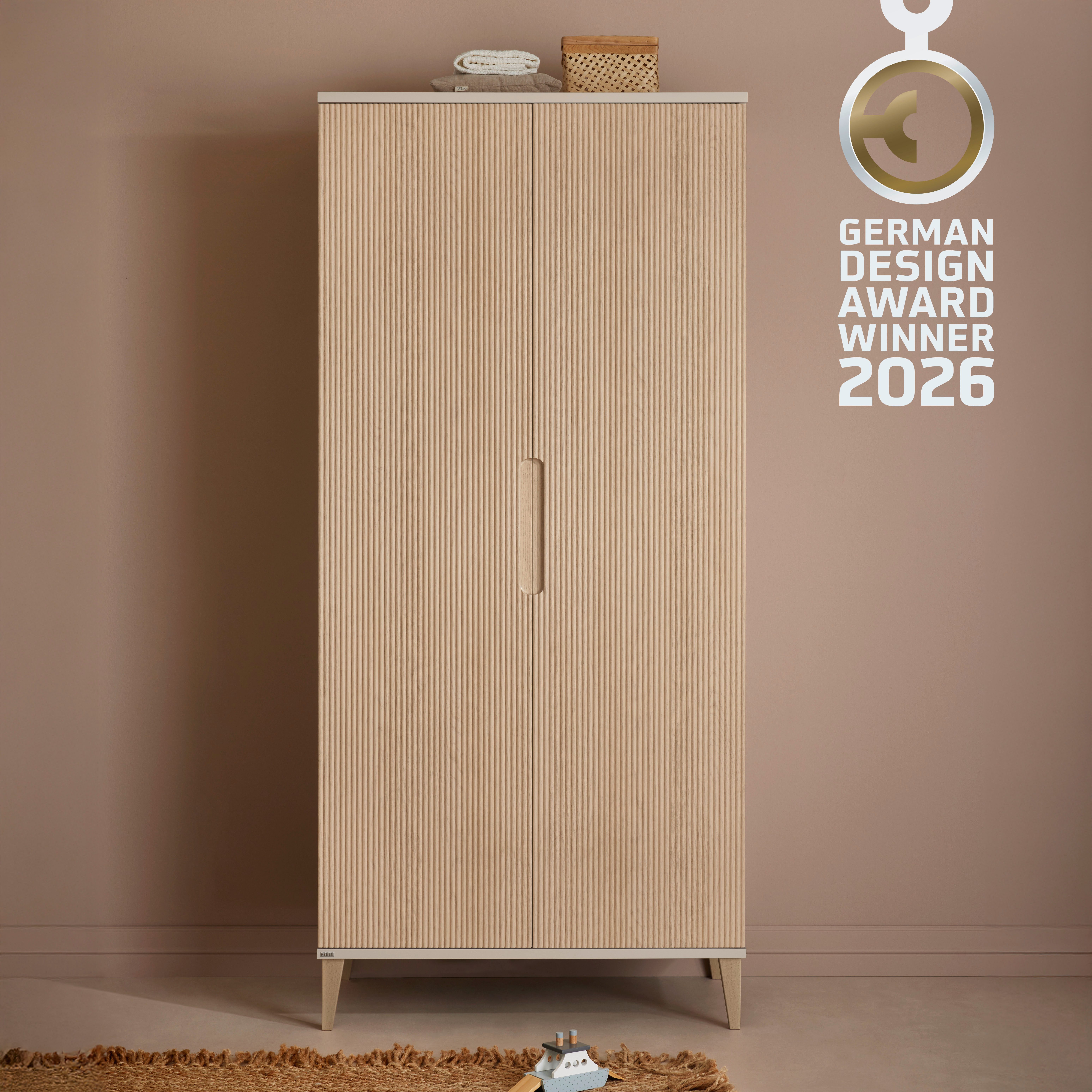 PAIDI Kleiderschrank JONTE in Beige & Eichefarben mit gerillten Türen, verschiedene Größen (B/H/T ca. 95-141/164-207/40-56cm, mit 2 oder 3 Türen + Tiny-Variante) stabiler Drehtürenschrank mit Massivholz-Füßen, Soft-Close-Funktion