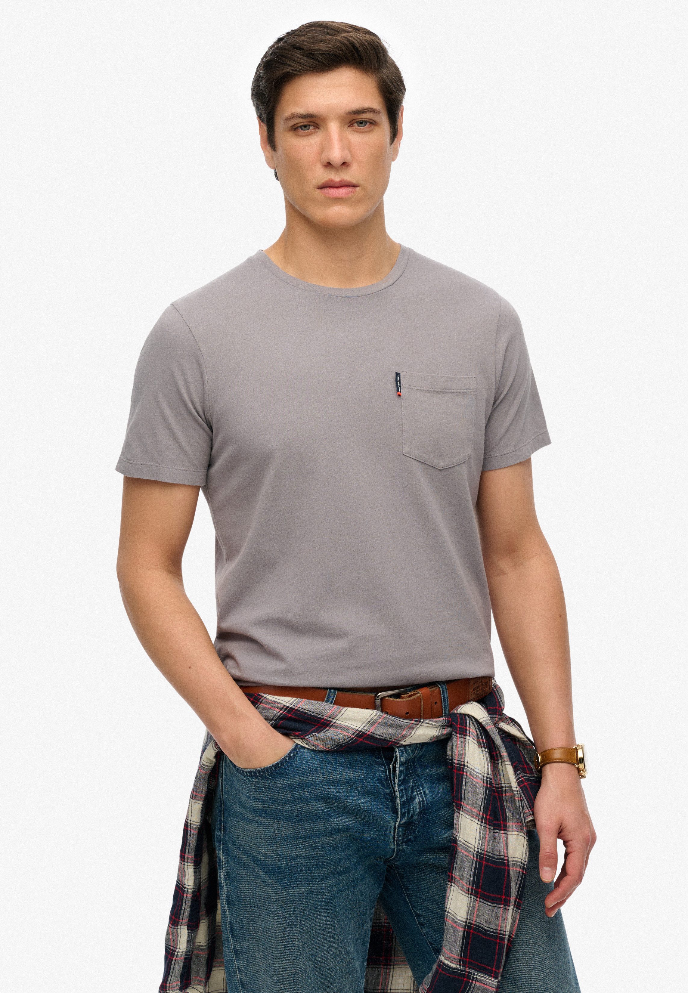 Superdry Rundhalsshirt CLASSIC ESSENTIAL POCKET TEE mit stylischer, aufgese günstig online kaufen