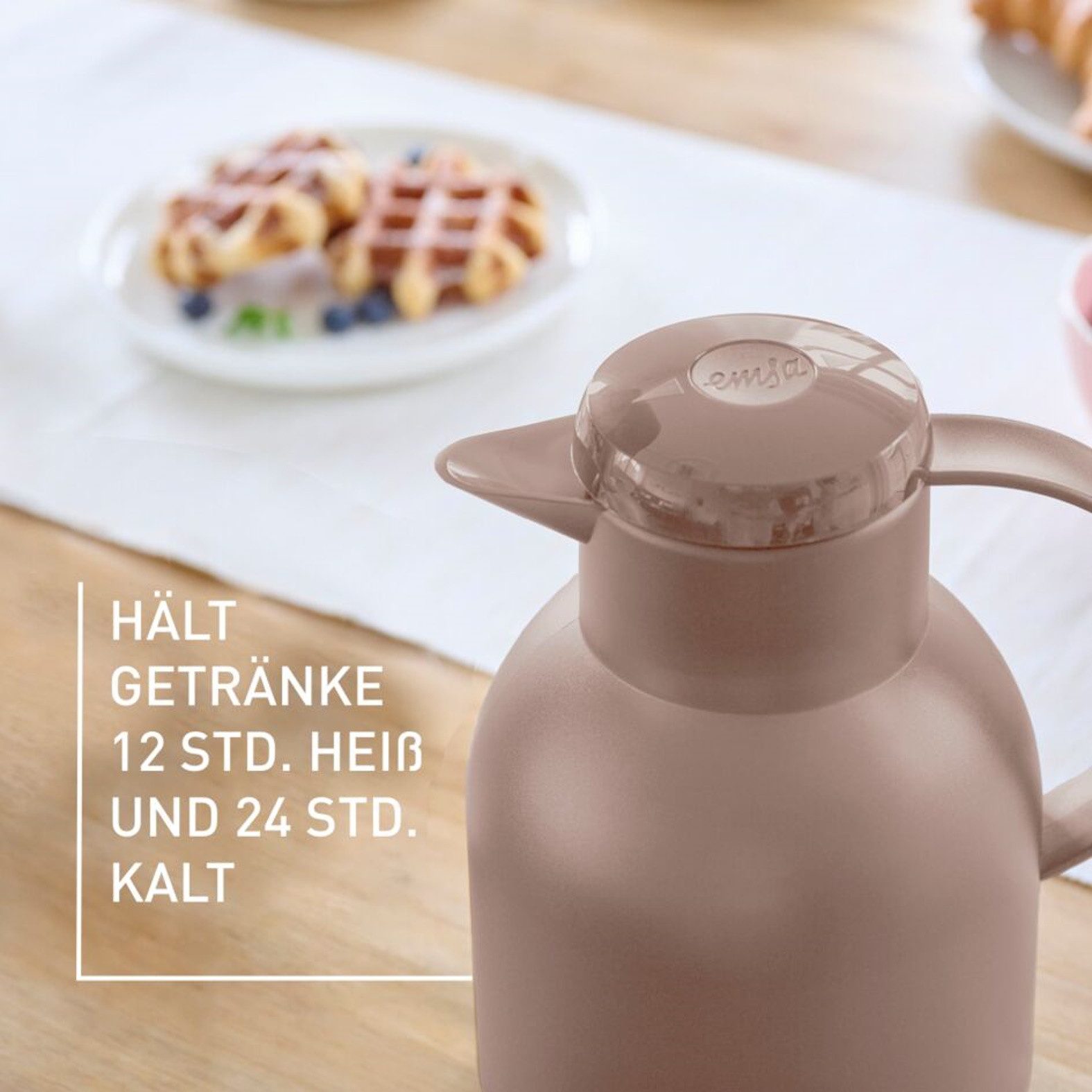 Emsa Isolierkanne Samba, 1 l, zeitloses Design, einfacher Knopfdruck, 24h kalt, 12h warm