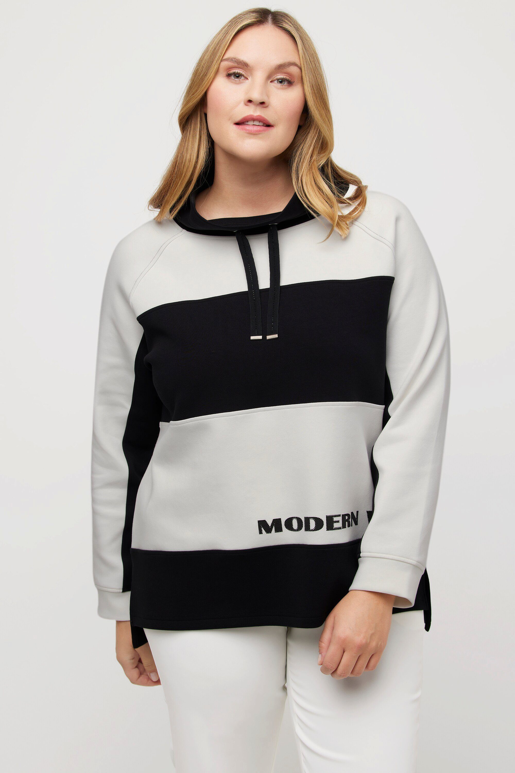 Ulla Popken MIT STEHKRAGEN RAGLANFORM LANGE ÄRMEL - Sweater - green/groen