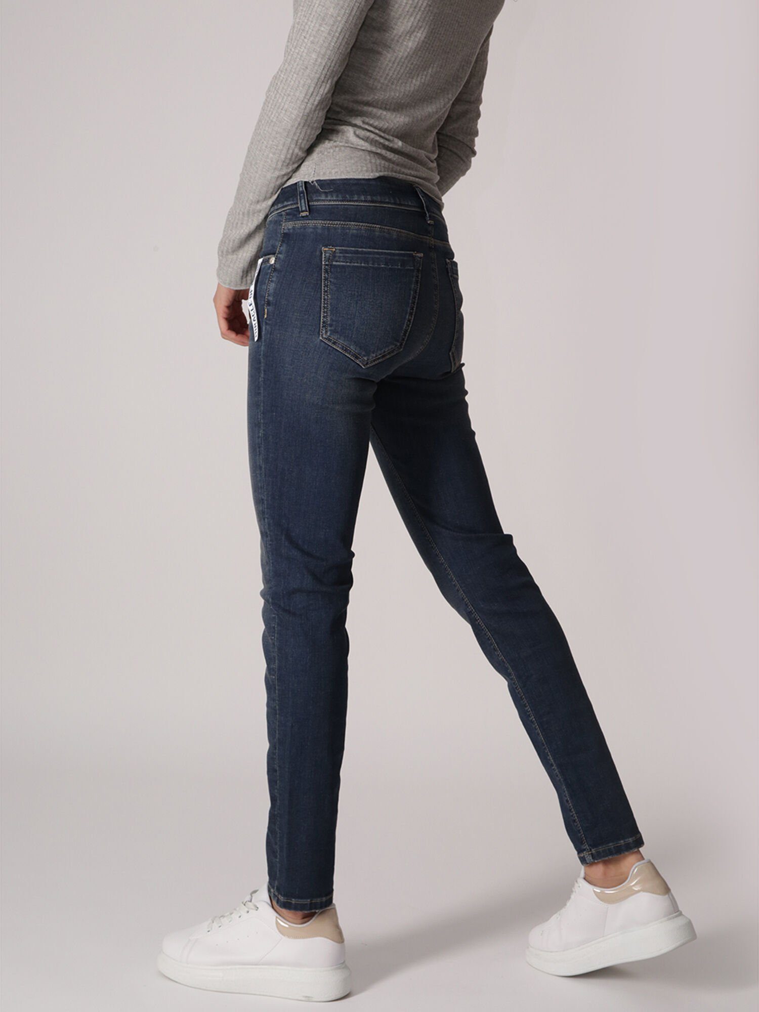 Monika of Destroyed-Look Madison im Slim-fit-Jeans Miracle Blue Denim