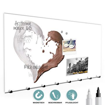 Primedeco Garderobenpaneel Magnetwand und Memoboard aus Glas Schokoladen und Milchherz