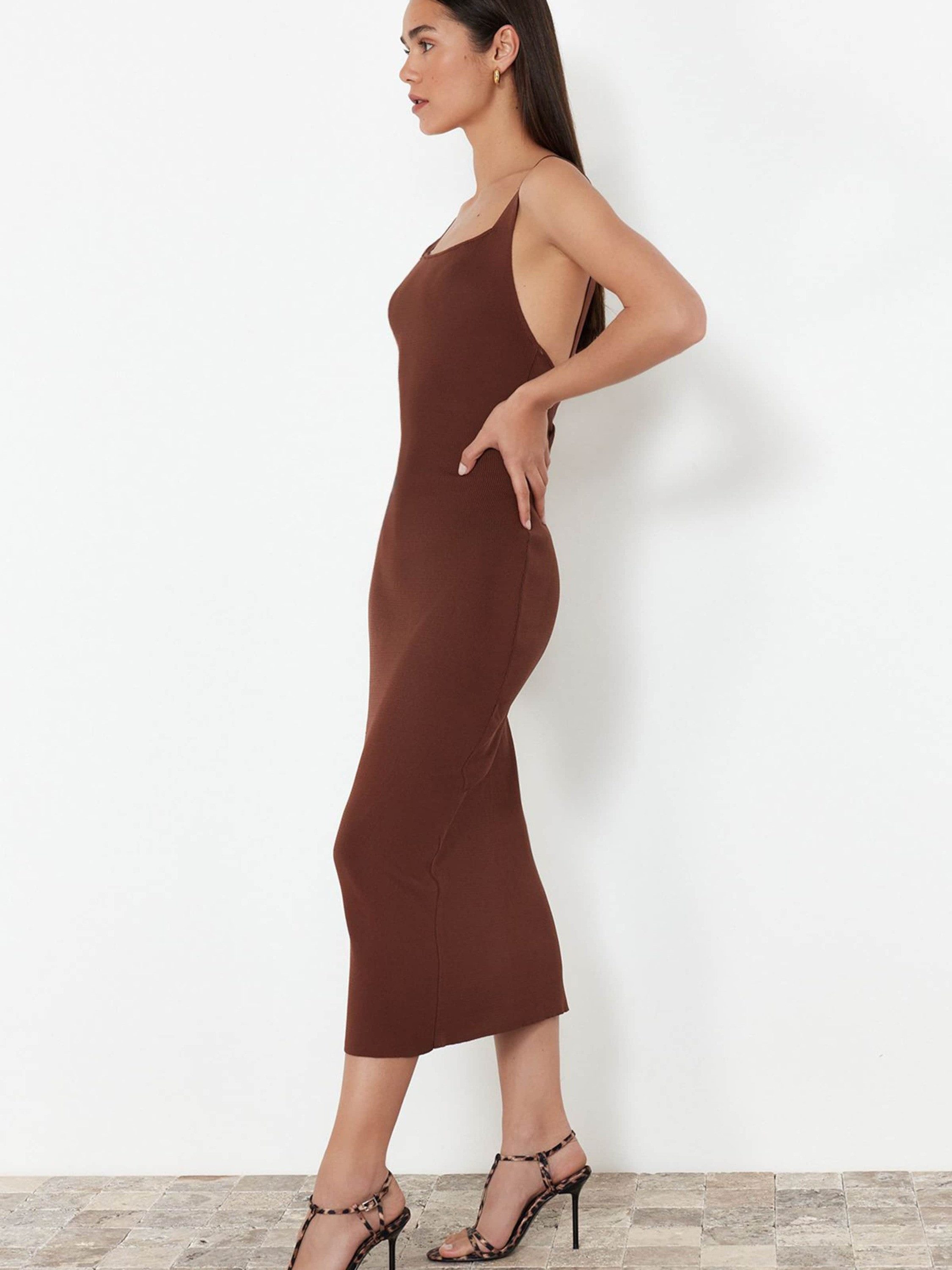 Trendyol Midikleid (1-tlg) Rückenfrei
