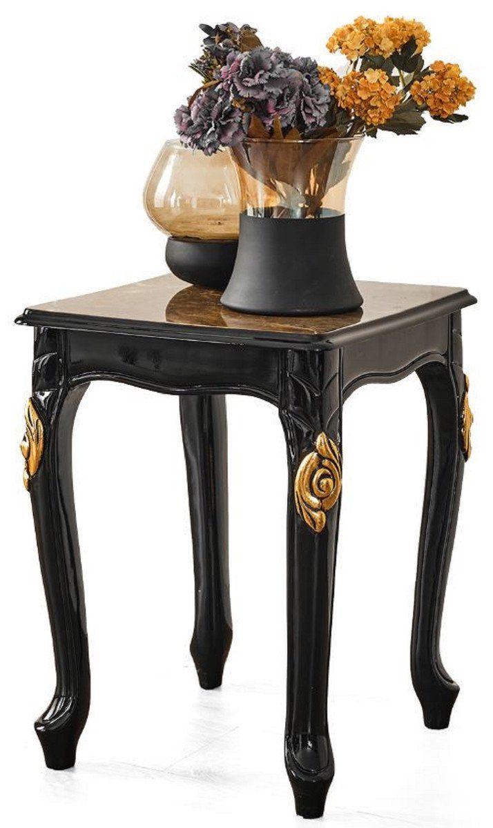 Casa Padrino Beistelltisch Luxus Barock Beistelltisch Braun / Schwarz / Gold 46 x 44 x H. 60 cm - Prunkvoller Massivholz Tisch mit Tischplatte in Marmoroptik - Barock Möbel