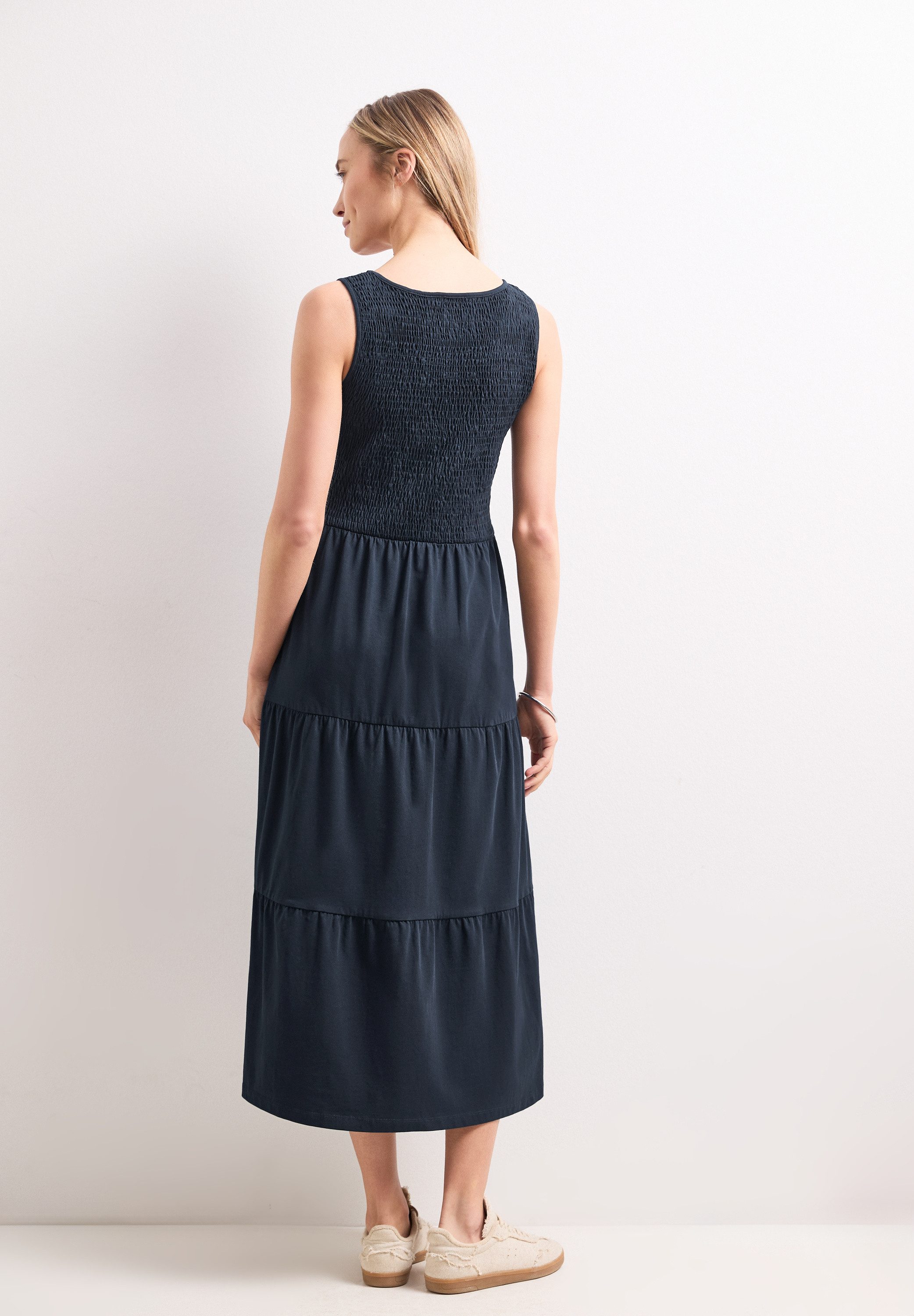 STREET ONE Midikleid Sommerkleid mit Smok-Oberteil