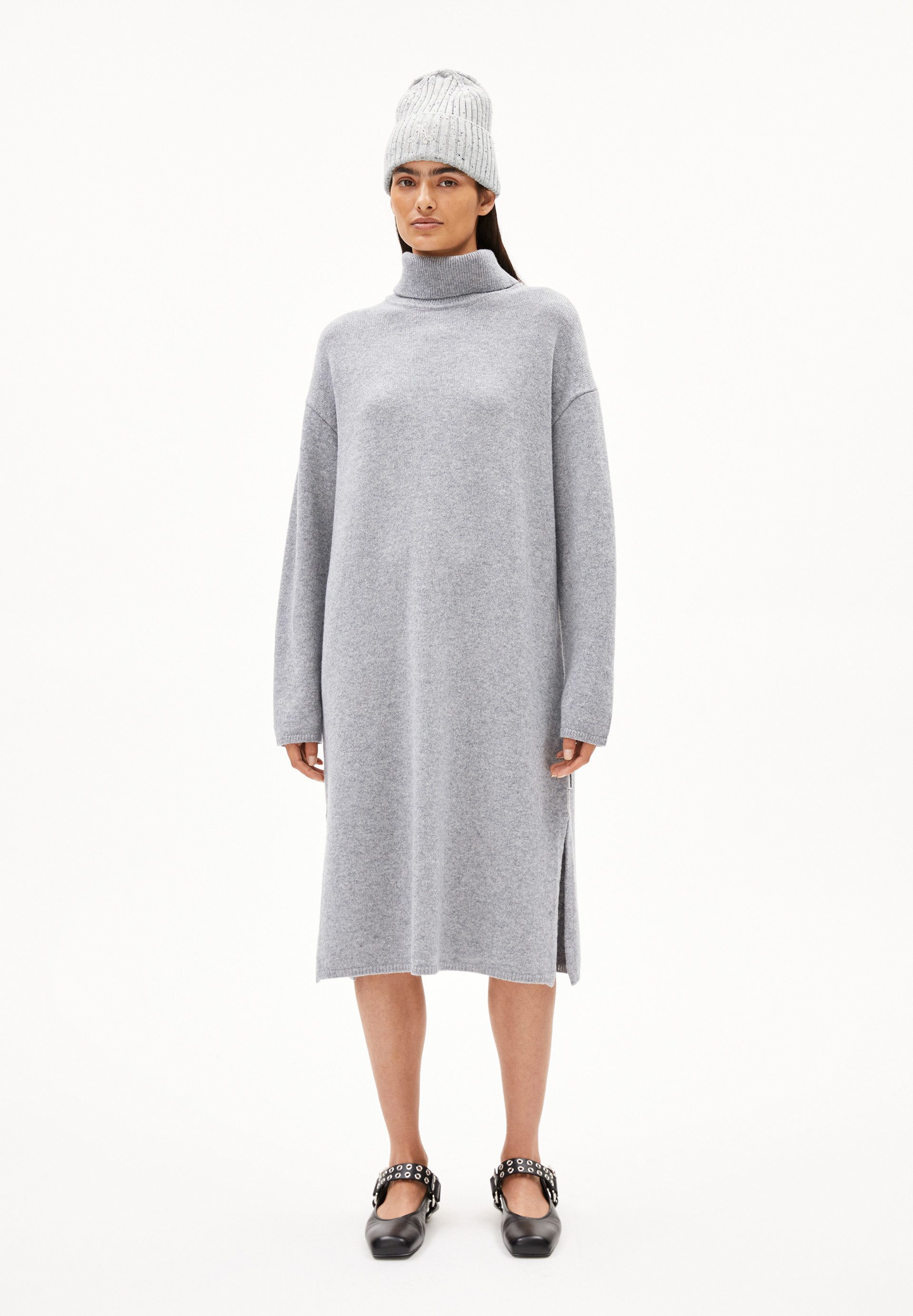 Armedangels Strickkleid ARADIAA Strickkleid aus recyclem Bio-Woll Mix Kragen