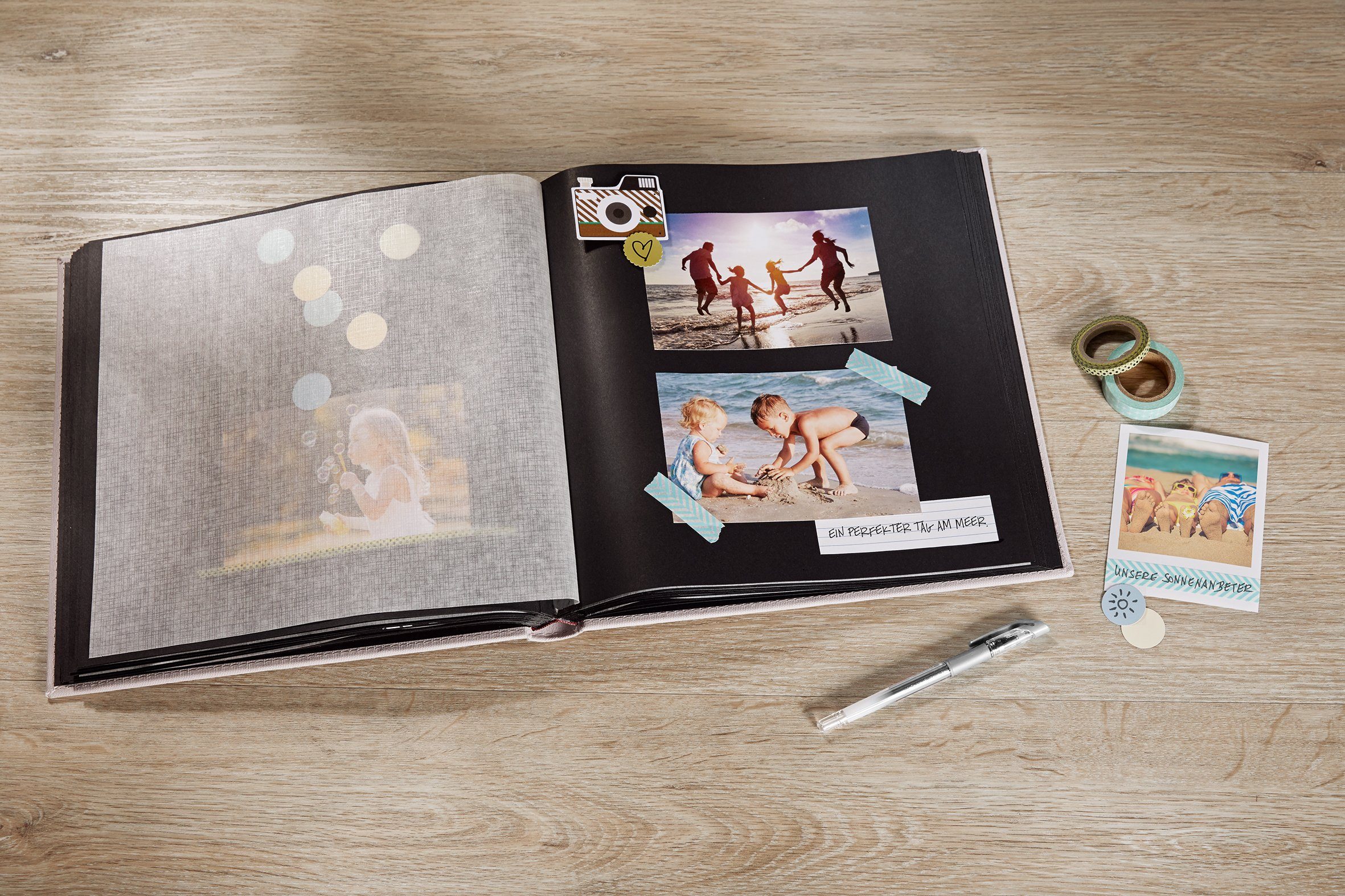 Walther Design Fotoalbum Fun 18 x 18 cm, buchgebundenes Album, Papiereinband, quadratischer Bildausschnitt