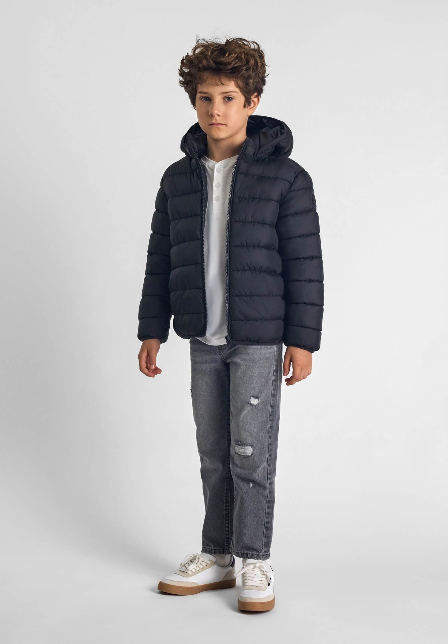 MINOTI Steppjacke Steppjacke mit abnehmbarer Kapuze und Aufnäher am Ärmel ( günstig online kaufen