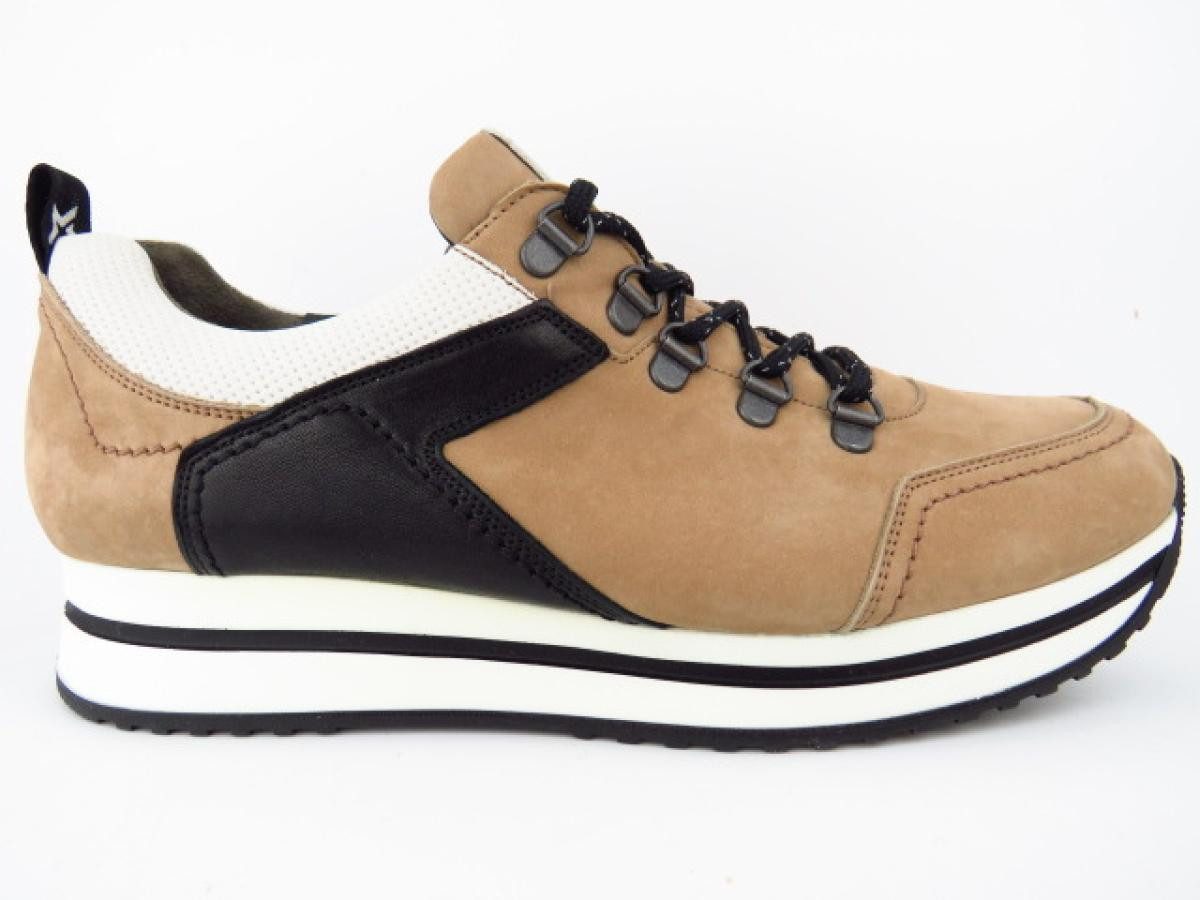 4879 Sneaker