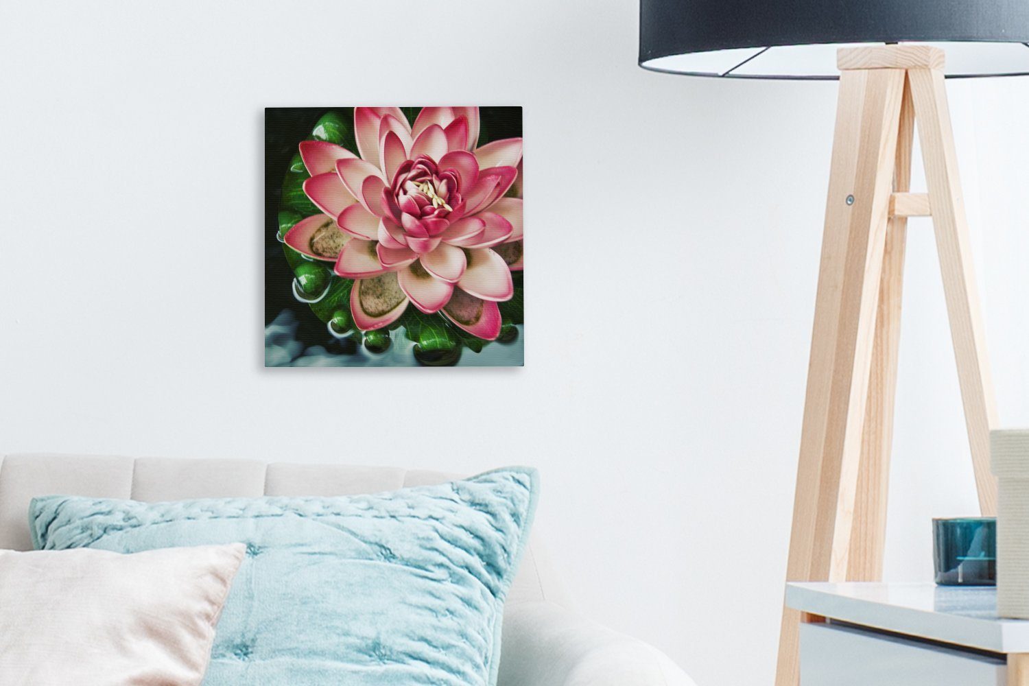 Ein für Bilder Leinwand einer Schlafzimmer rosa St), (1 OneMillionCanvasses® Koi-Karpfen mit Wohnzimmer Blume, Leinwandbild