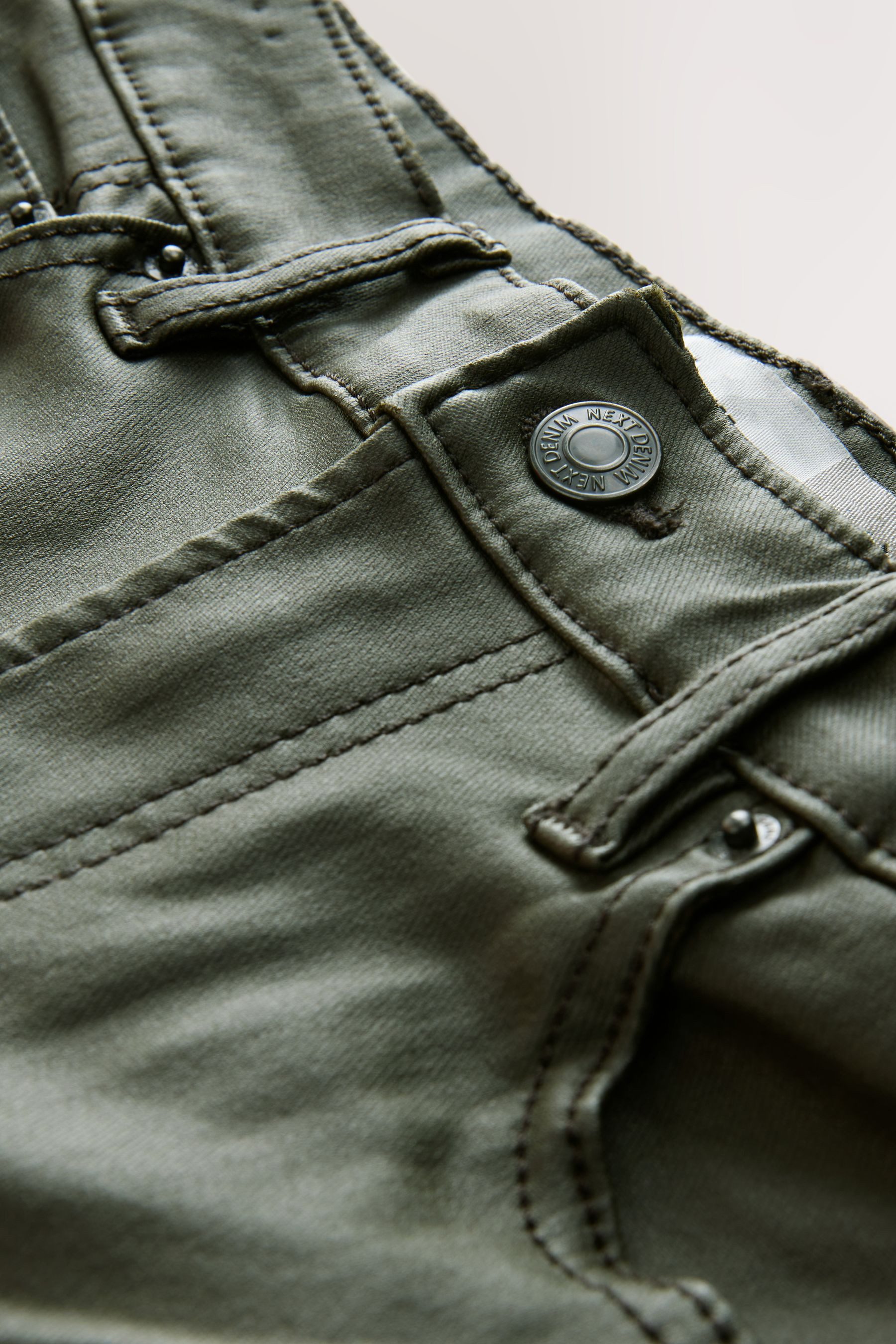 Next Skinny-fit-Jeans Beschichtete Skinny Fit Denim-Jeans, Kurzgröße (1-tlg)