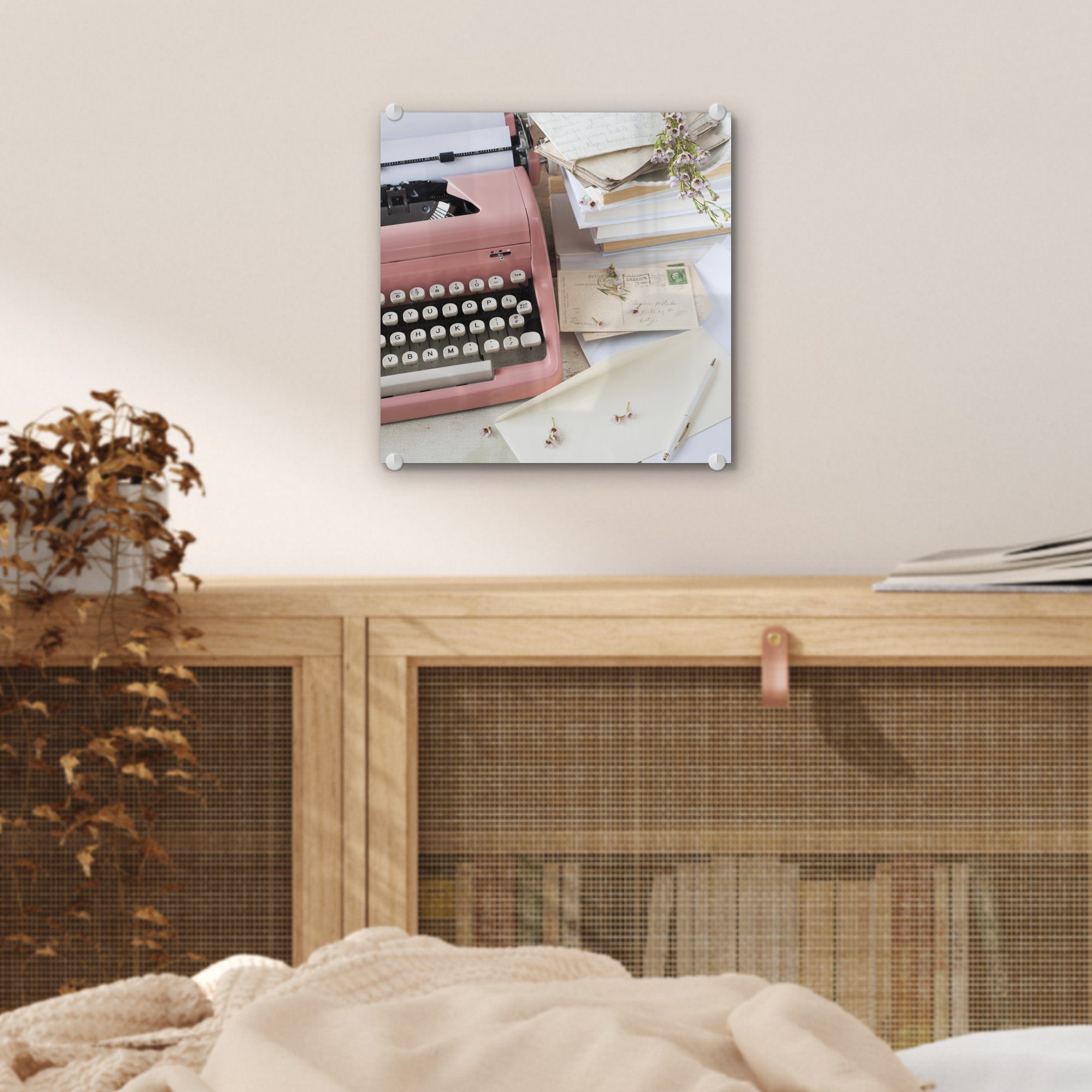 auf MuchoWow Acrylglasbild St), - Glas Wanddekoration Briefe - rosa Schreibmaschine, Glasbilder Glas Bilder - einer Wandbild mit (1 auf Foto