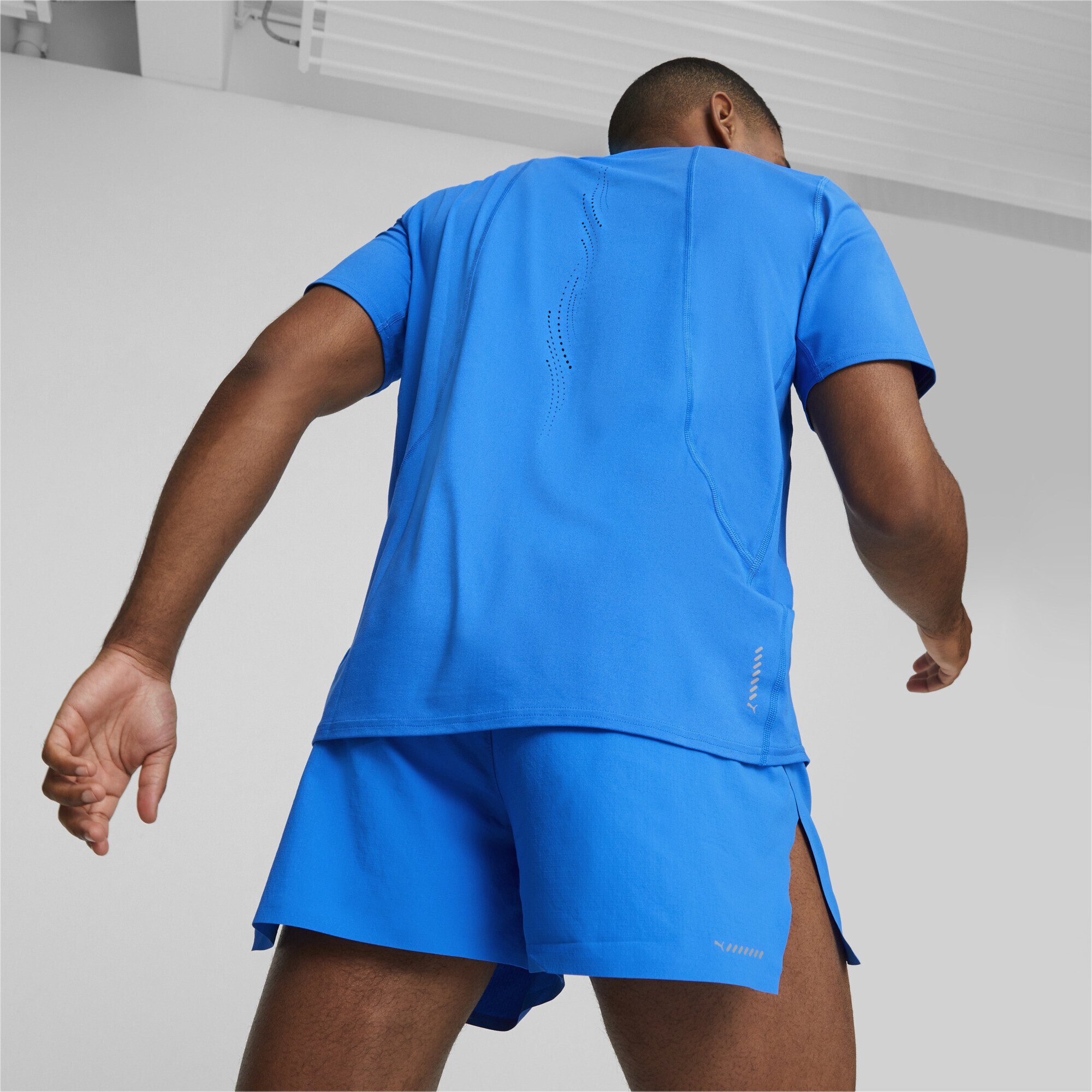 PUMA Laufshirt Blue kurzärmliges Lauf-T-Shirt Cloudspun Ultra Herren