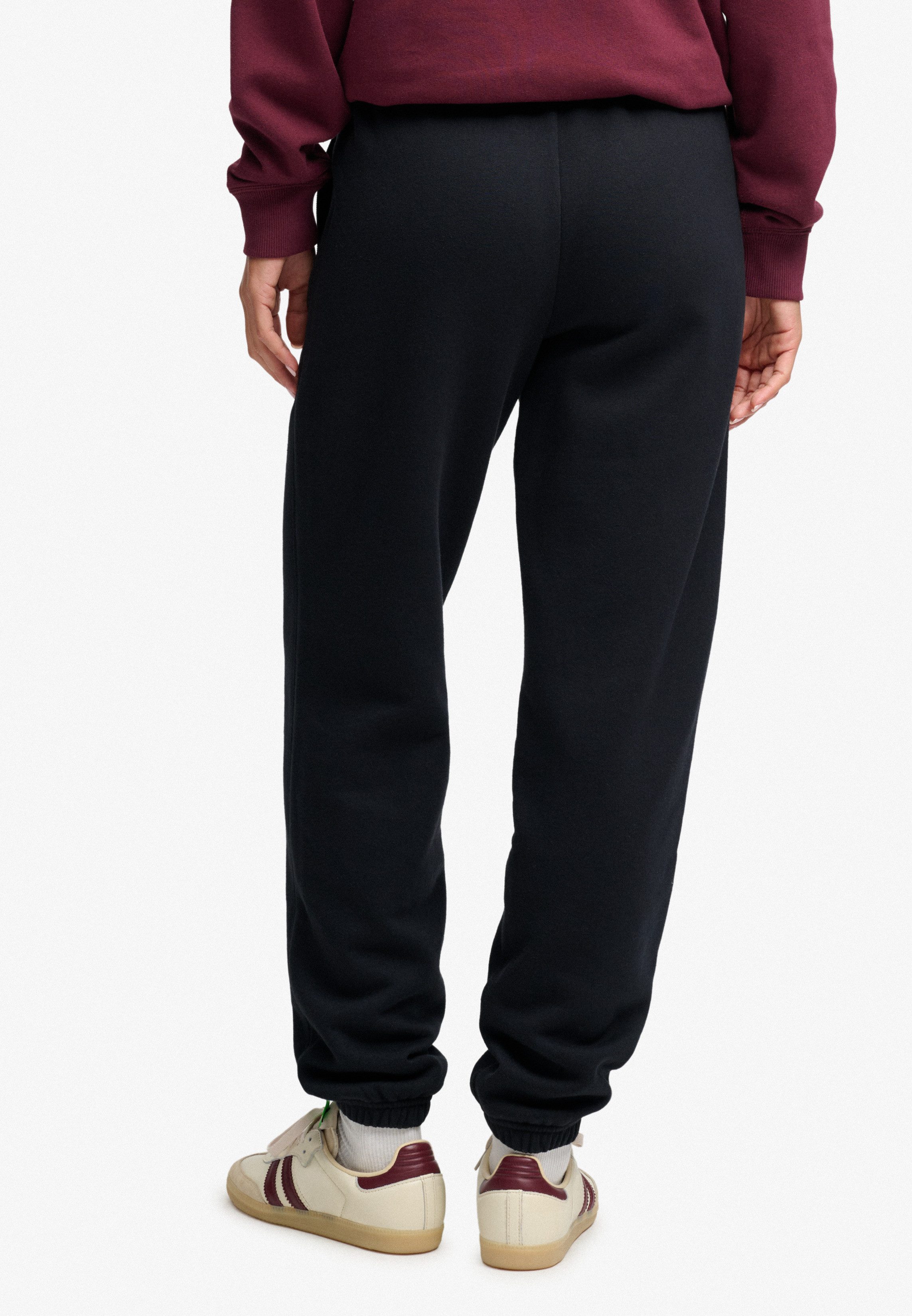 Superdry Sweathose SIGNATURE EMB CUFFED JOGGER Baumwollmischung, relaxed fit
