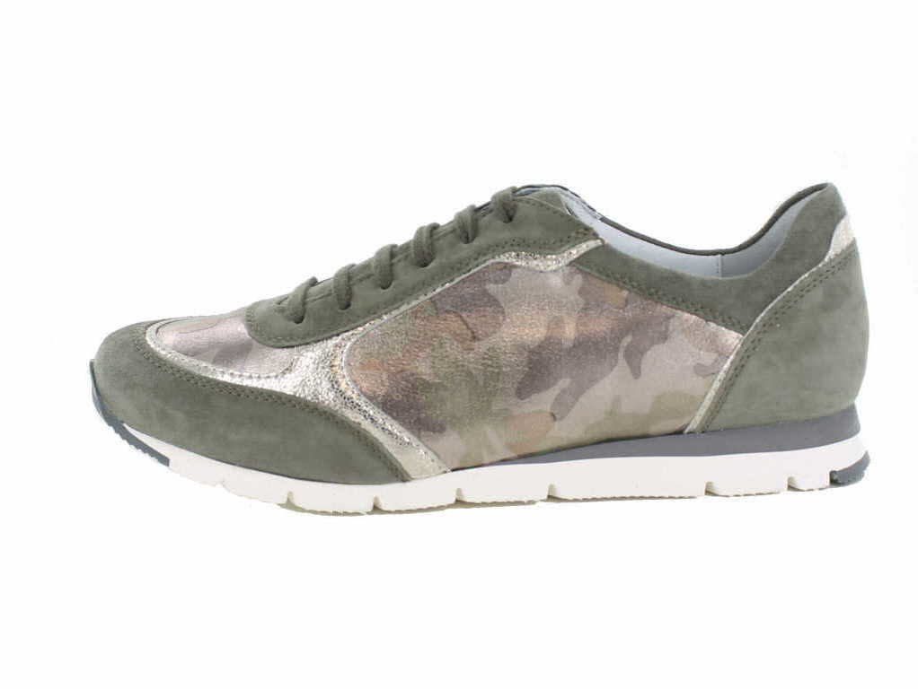 Sneaker