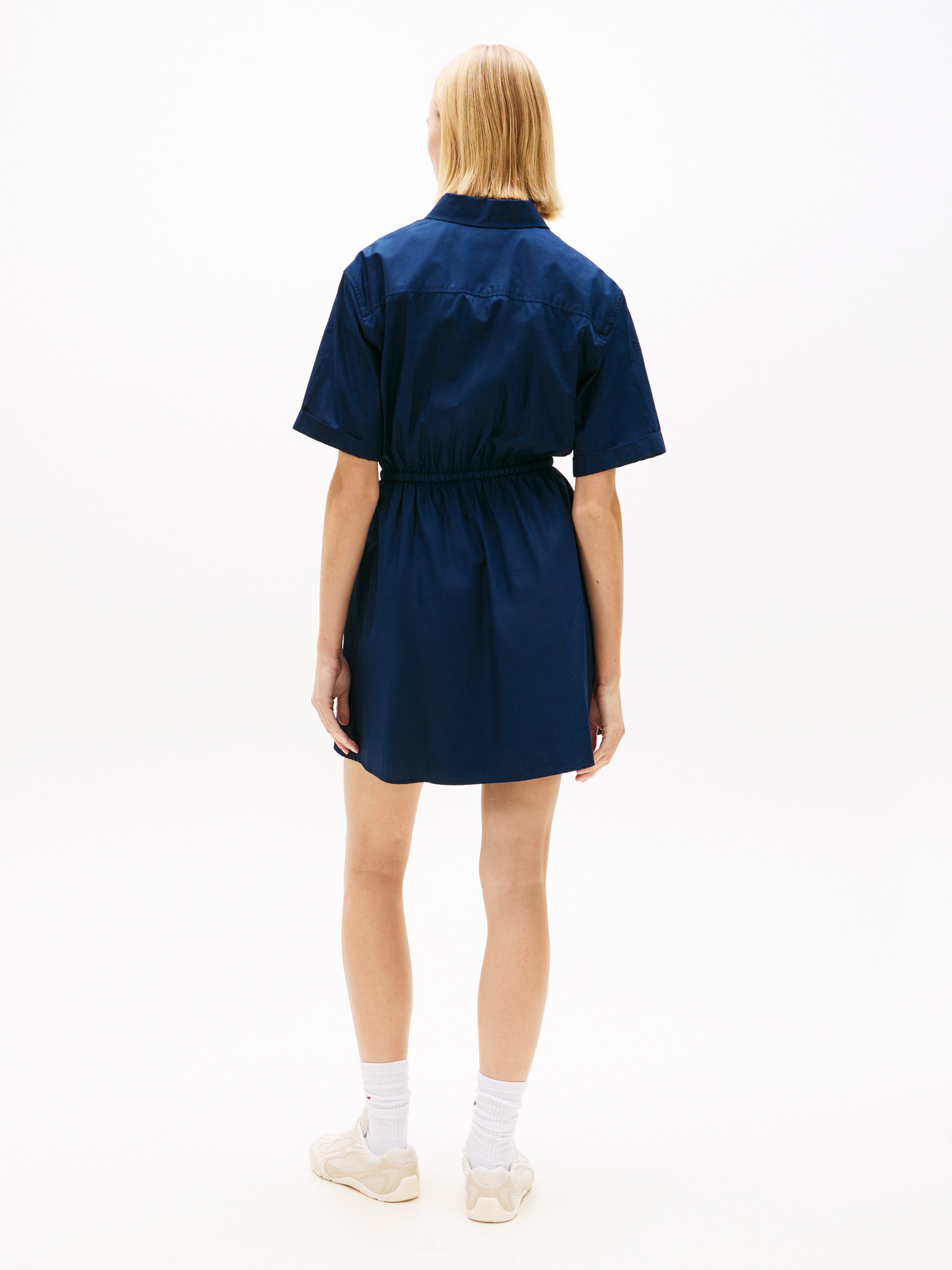 Tommy Jeans Hemdblusenkleid TJW MINI STRIPE SHIRT DRESS mit Taillen Bindeband, Relaxed Fit