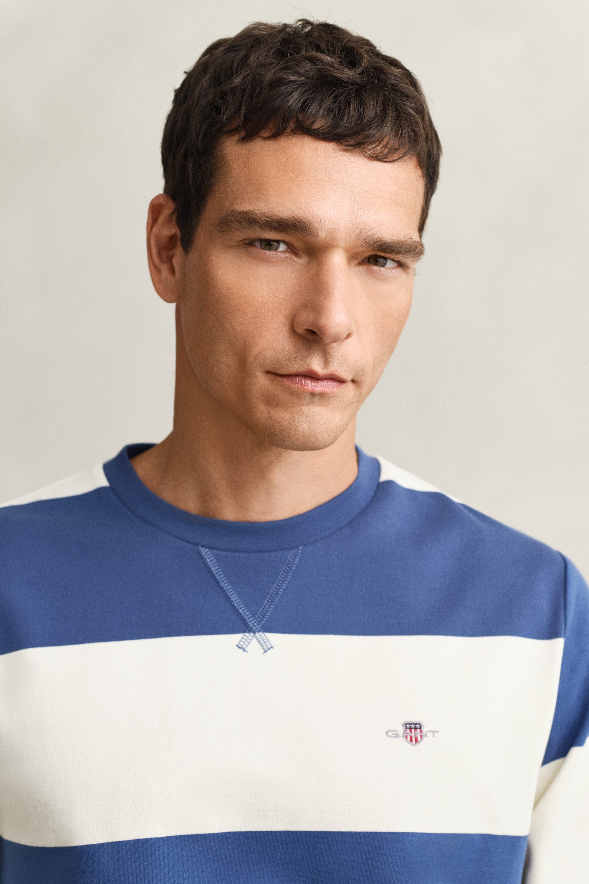 Gant Sweatshirt STRIPED C-NECK mit Rundhals und Logostickerei