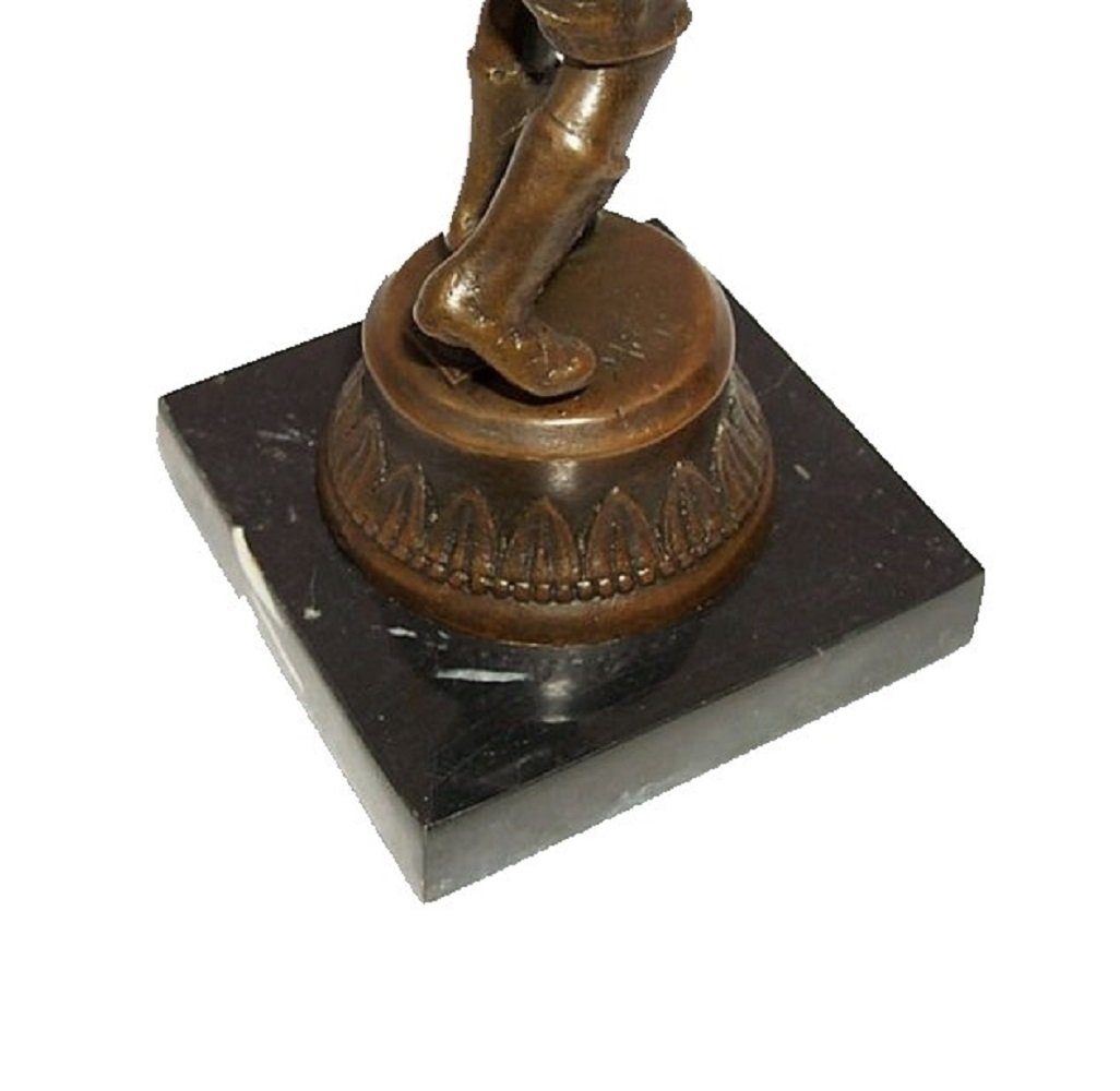 Dekoobjekt Knabe Knabe Bronze mit Milo mit Linoows Skulptur, Vogel Vogel, Edle Bronze signiert Bronzefigur,