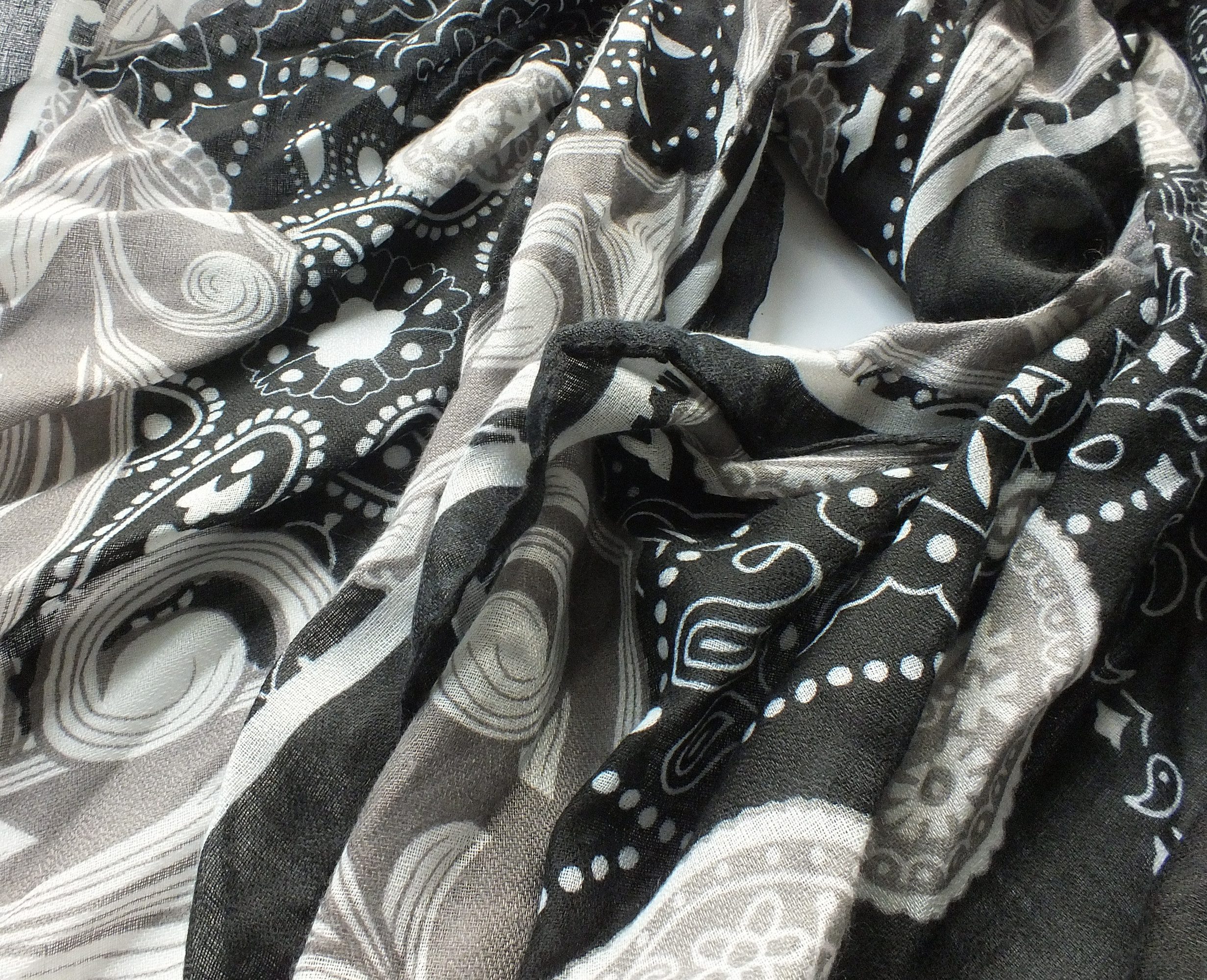 chic4home Schal Dreamy Flair, (1-St. 1-teilig), sommerlicher Damen Schal Muster 80x180cm