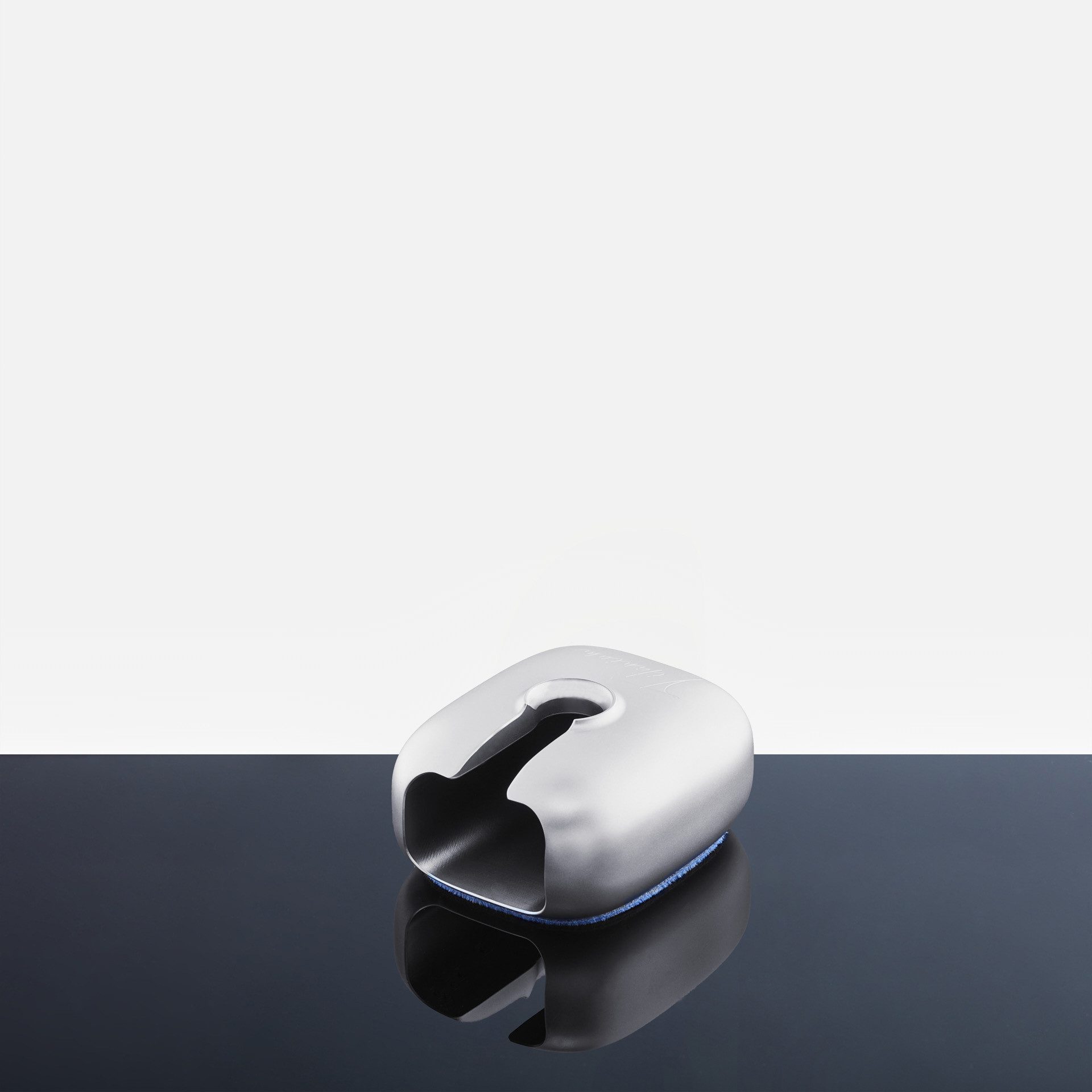 Design94 Rasierset-Ständer Titanium Protect Rasierständer