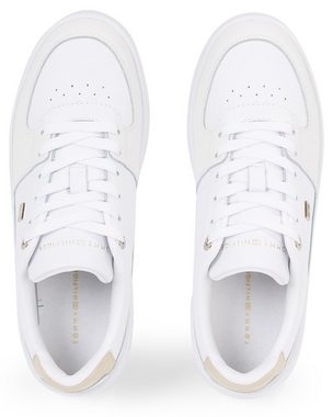 Tommy Hilfiger ESSENTIAL BASKET SNEAKER Plateausneaker mit seitlichem Logoemblem, Freizeitschuh, Halbschuh, Schnürschuh