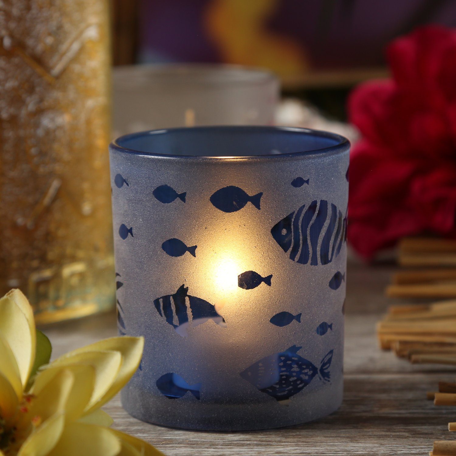 MARELIDA Teelichthalter Teelichthalter Fische Windlicht Milchglas satiniert  Teelichtglas H:9cm (1 St)