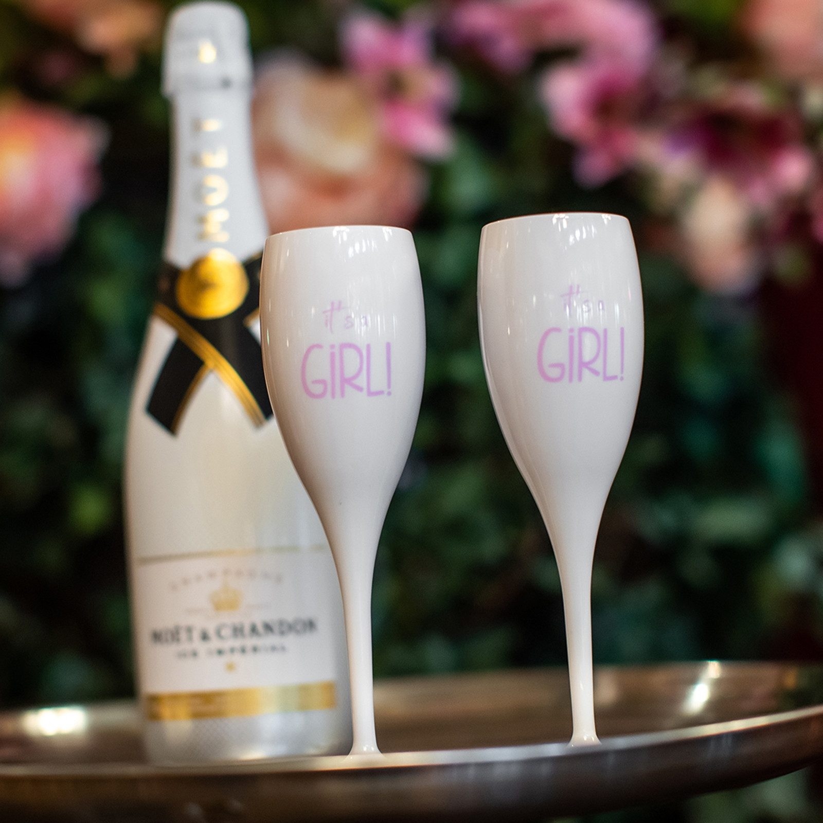 KOZIOL Sektglas Sektglas 100 ml mit Druck CHEERS No. 1 IT'S A GIRL, 1-tlg., Kunststoff, Stielglas aus Kunststoff