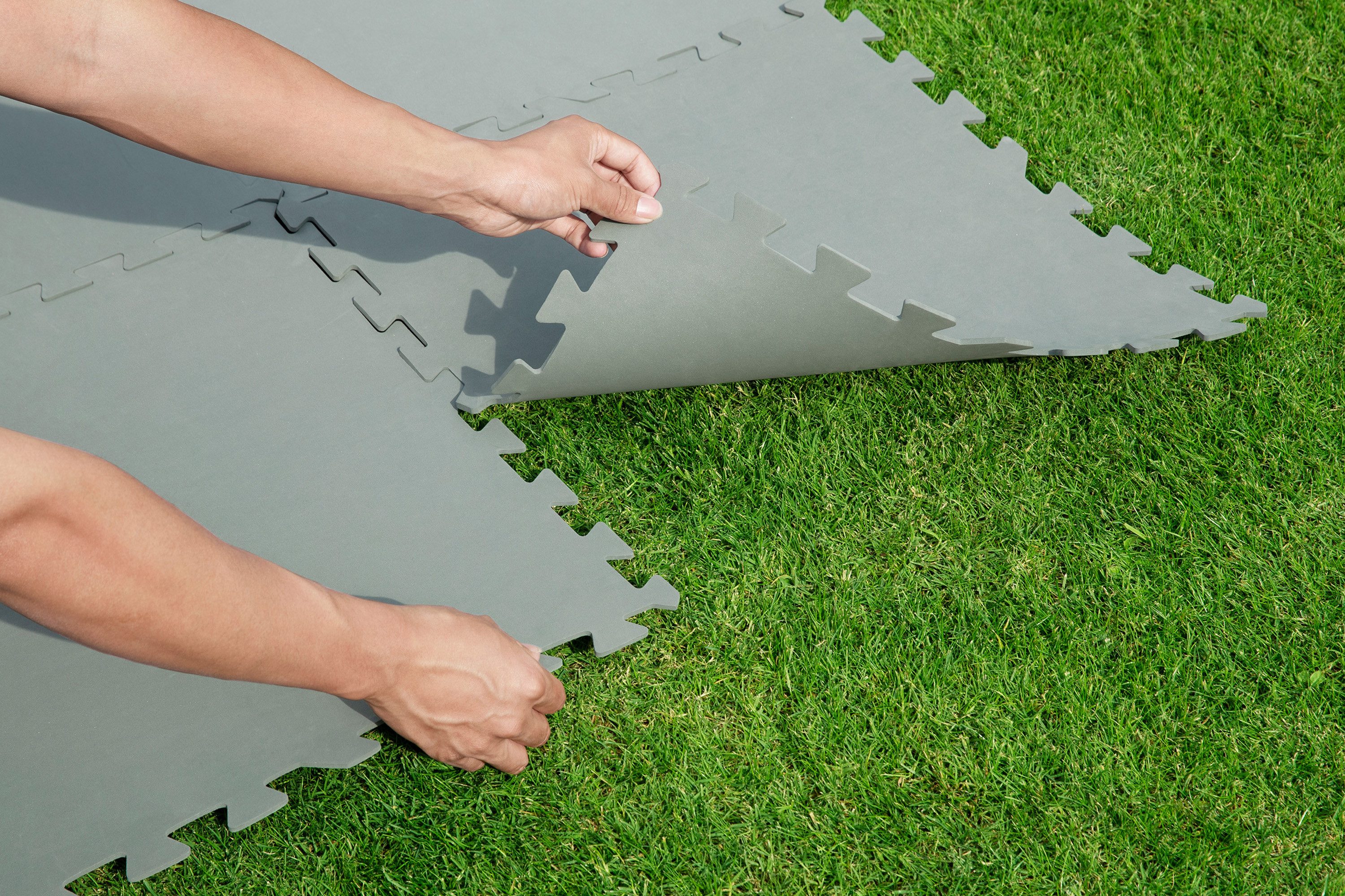 Bestway Pool-Bodenschutzfliese á 50 x 50 cm, Set, 9-St., grau, beliebig erweiterbares Stecksystem
