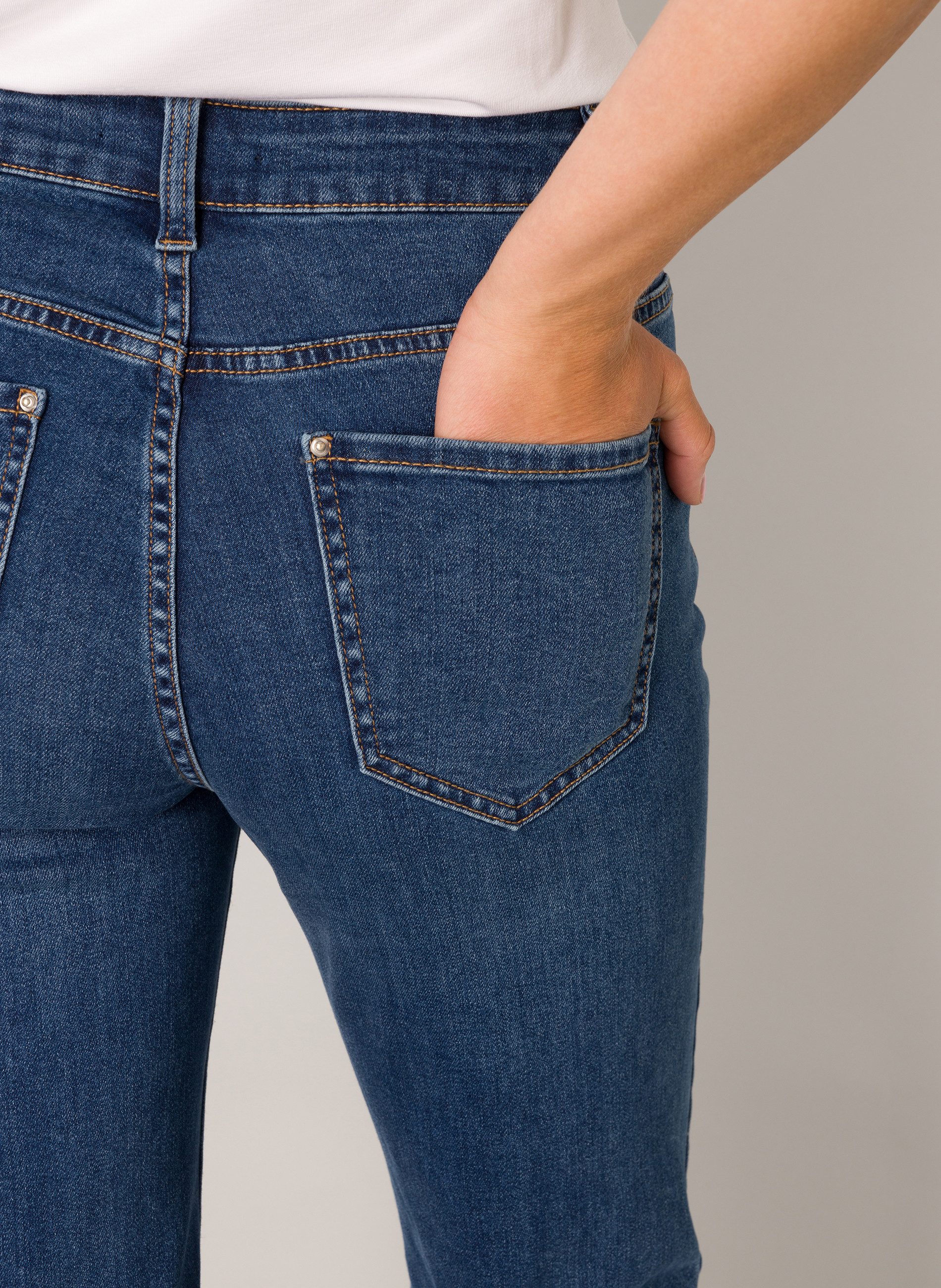Base Level Slim-fit-Jeans "Arin" in blauer Waschung günstig online kaufen