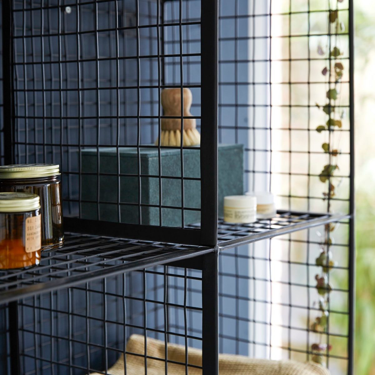 Tikamoon Wandregal Wandregal für das Badezimmer aus Metall 65 cm Badezimmerregal industri