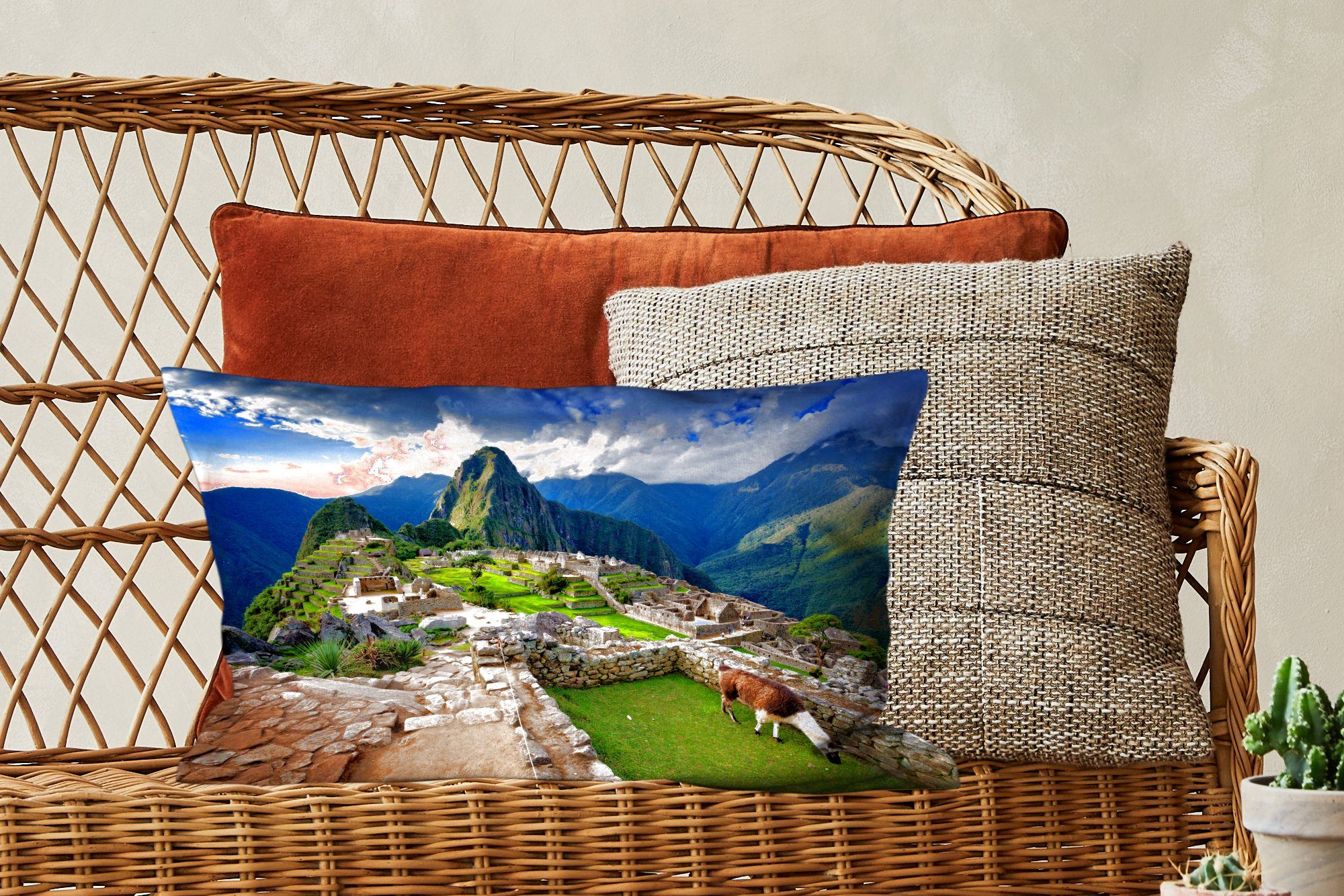 Zierkissen, Dekokissen MuchoWow Dekoration, Lama Picchu Schlafzimmer - Gras, Füllung, Machu - Wohzimmer mit Dekokissen