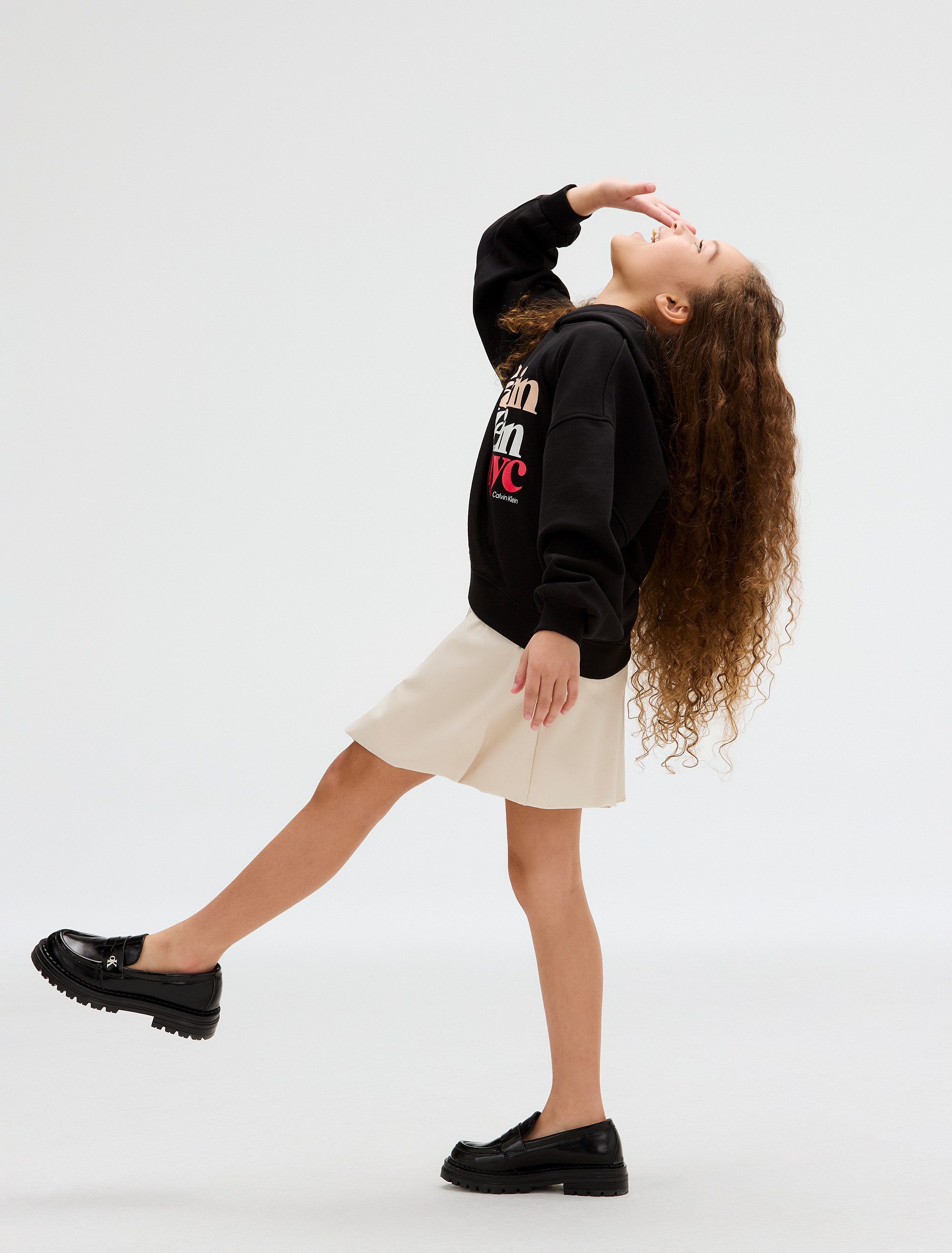 Calvin Klein Jeans Kapuzensweatshirt PEARL SIGNATURE TERRY HOODIE für Kinder bis 16 Jahre, mit großem Druck – Bild 5 von 5